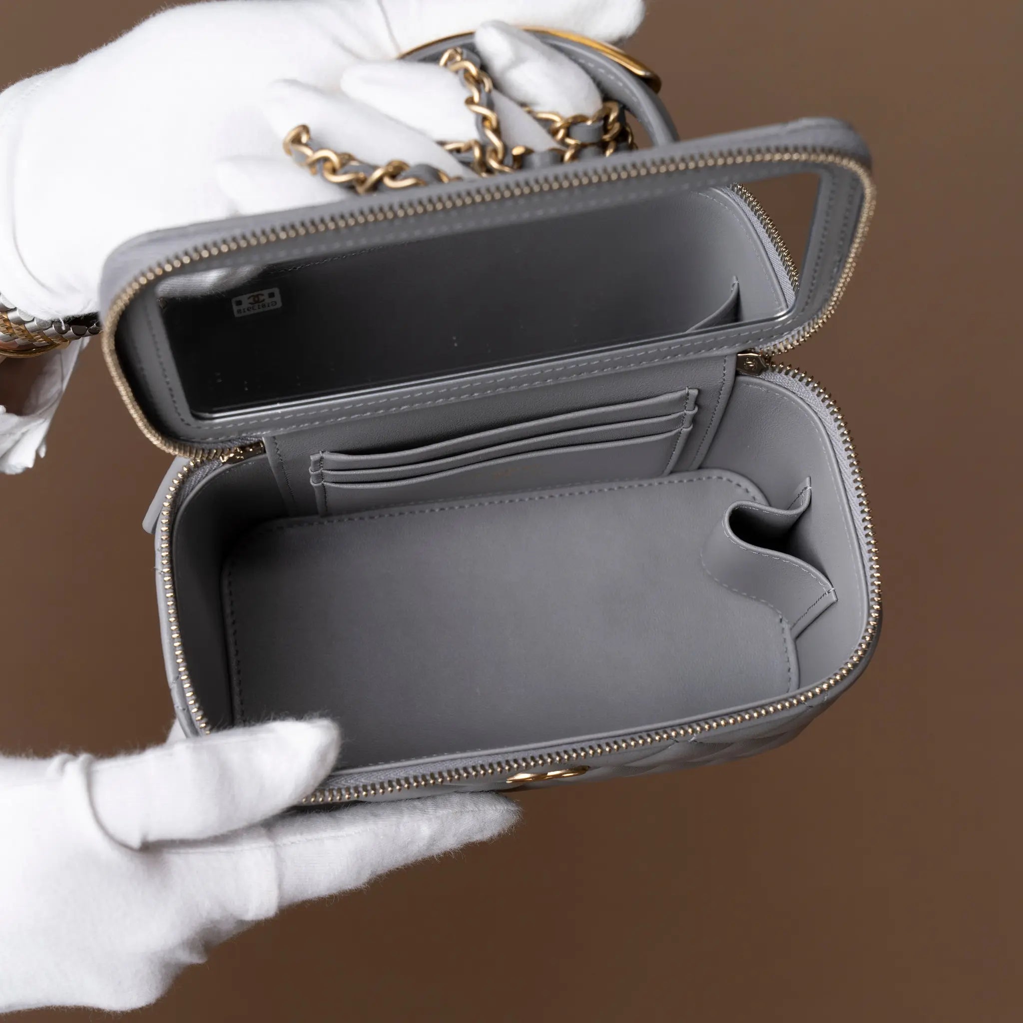 Chanel Vanity Case 1CE5Y42 — Back View