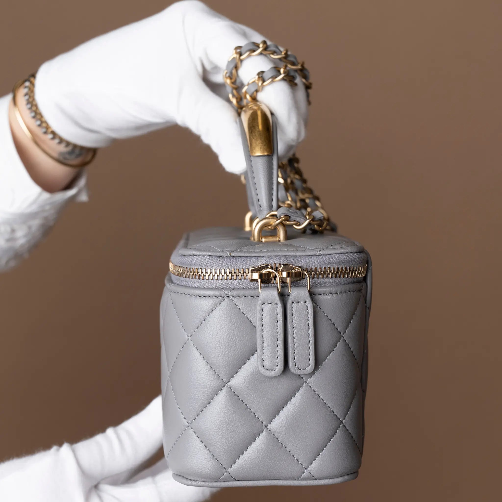 Chanel Vanity Case 1CE5Y42 — Close-up Detail