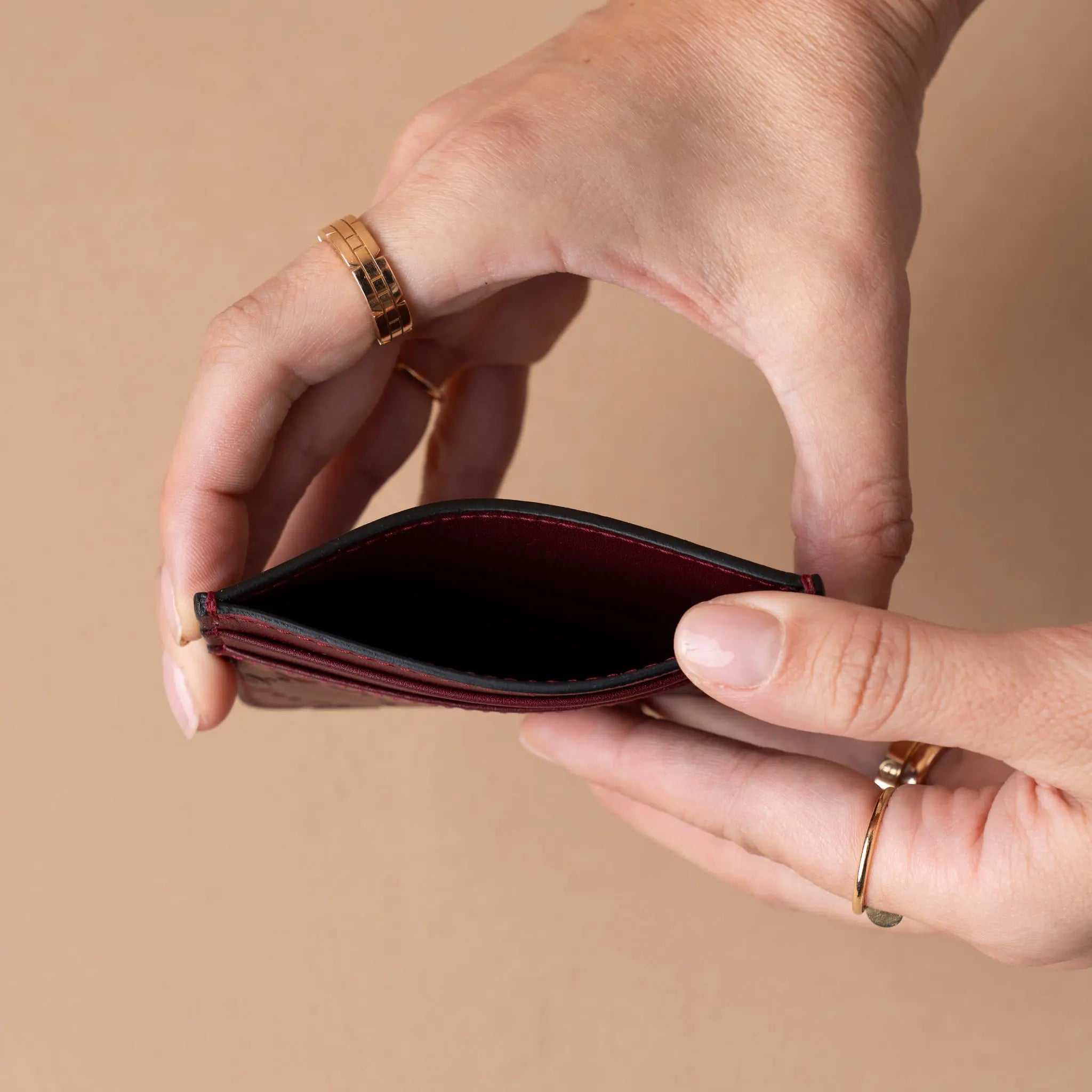 Gucci Guccissima Card Holder burgundy — Front View