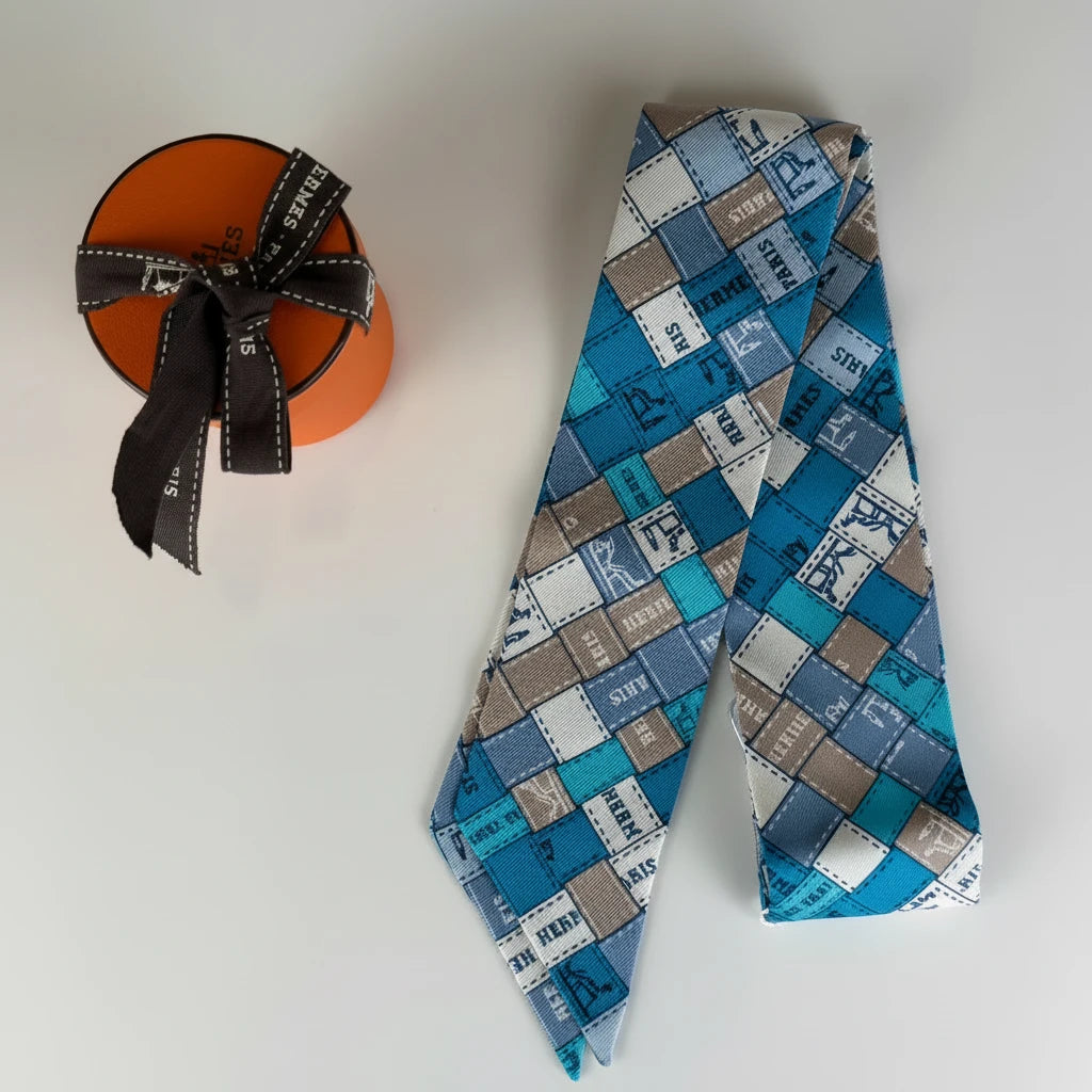 Hermès Bolduc au Carre Silk Twilly Scarf