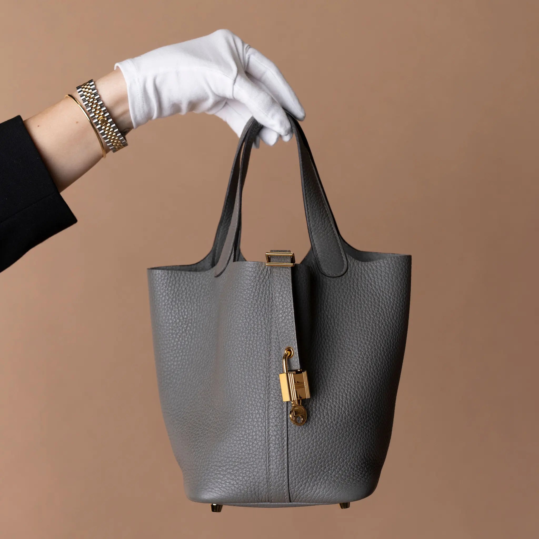Hermès Clemence Picotin Lock 18 — Back View