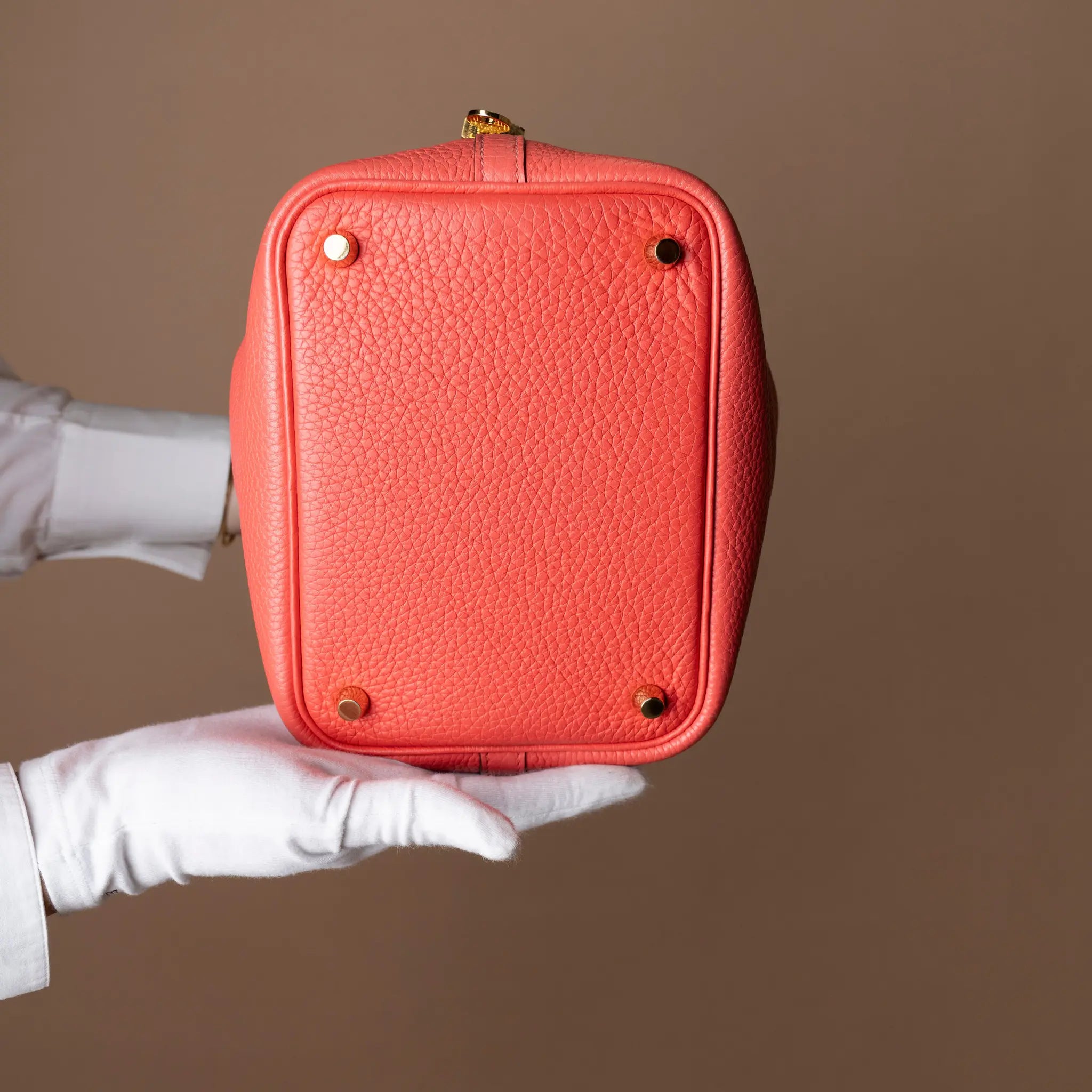 Hermès Clemence Picotin Lock 18 — Front View