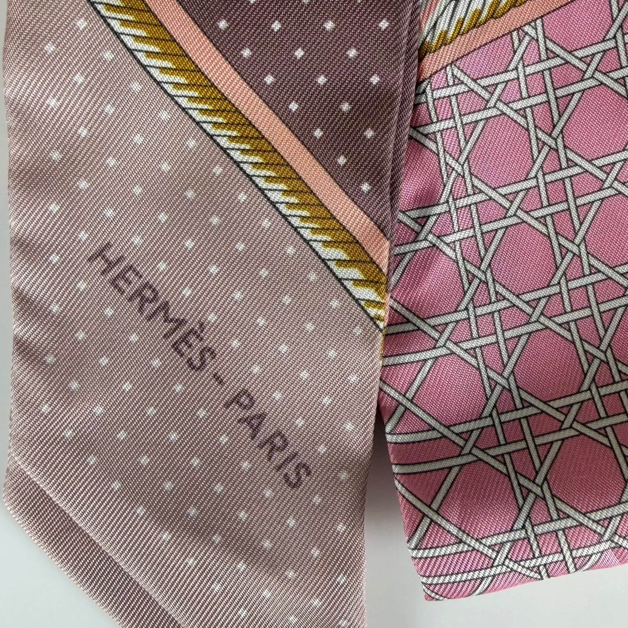 Hermès Les Voitures a Transformation Twilly Silk Scarf