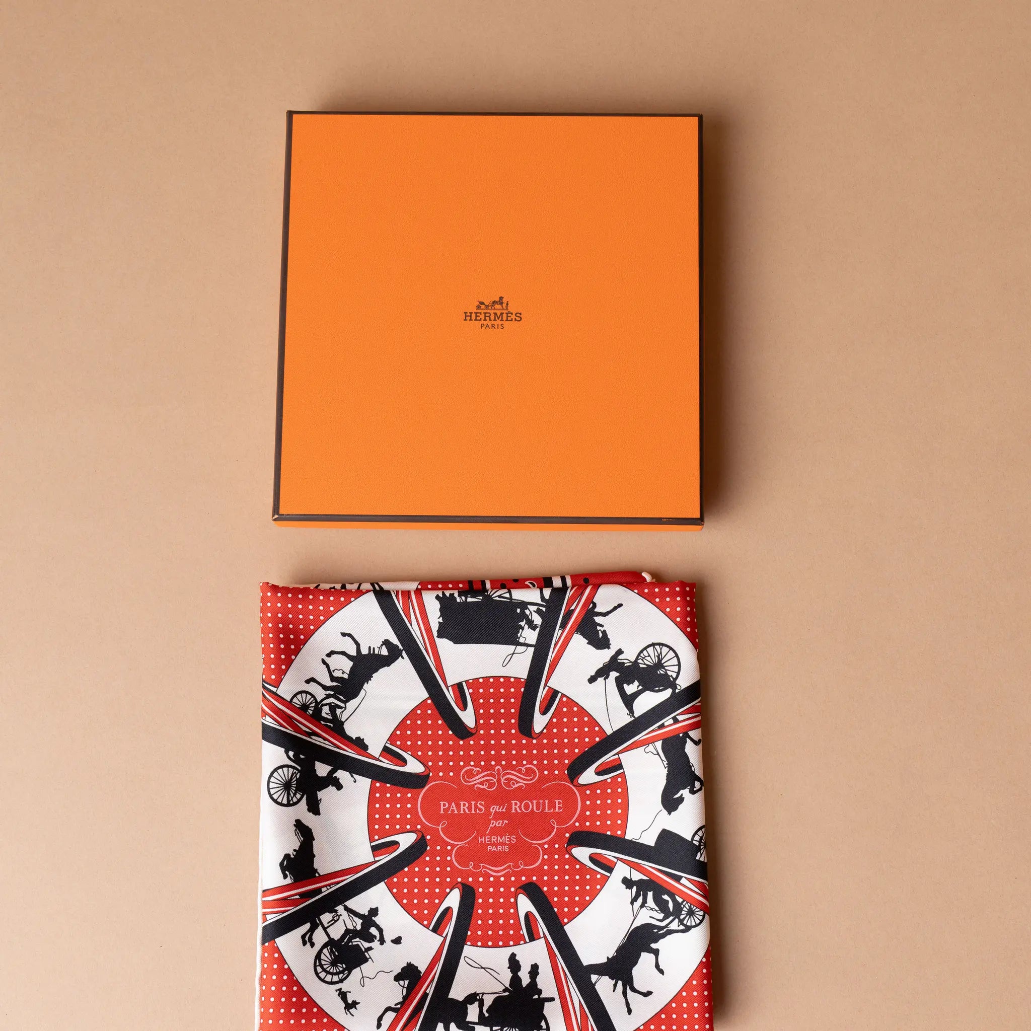 Hermès Paris Qui Roule Bandana — Featured Image