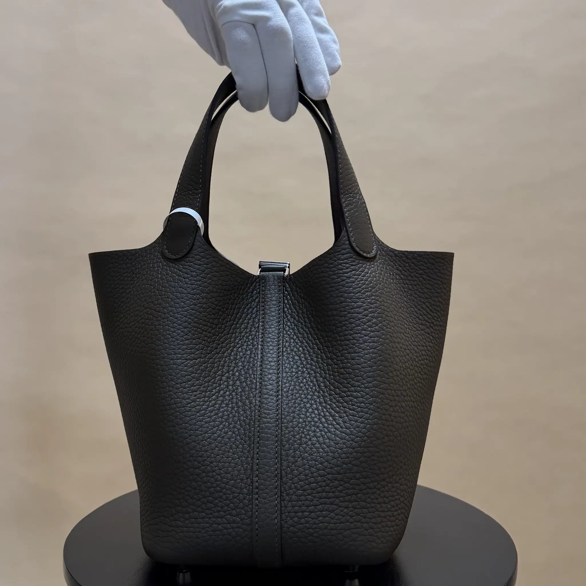 Hermès Picotin Clemence Lock 18 — Back View