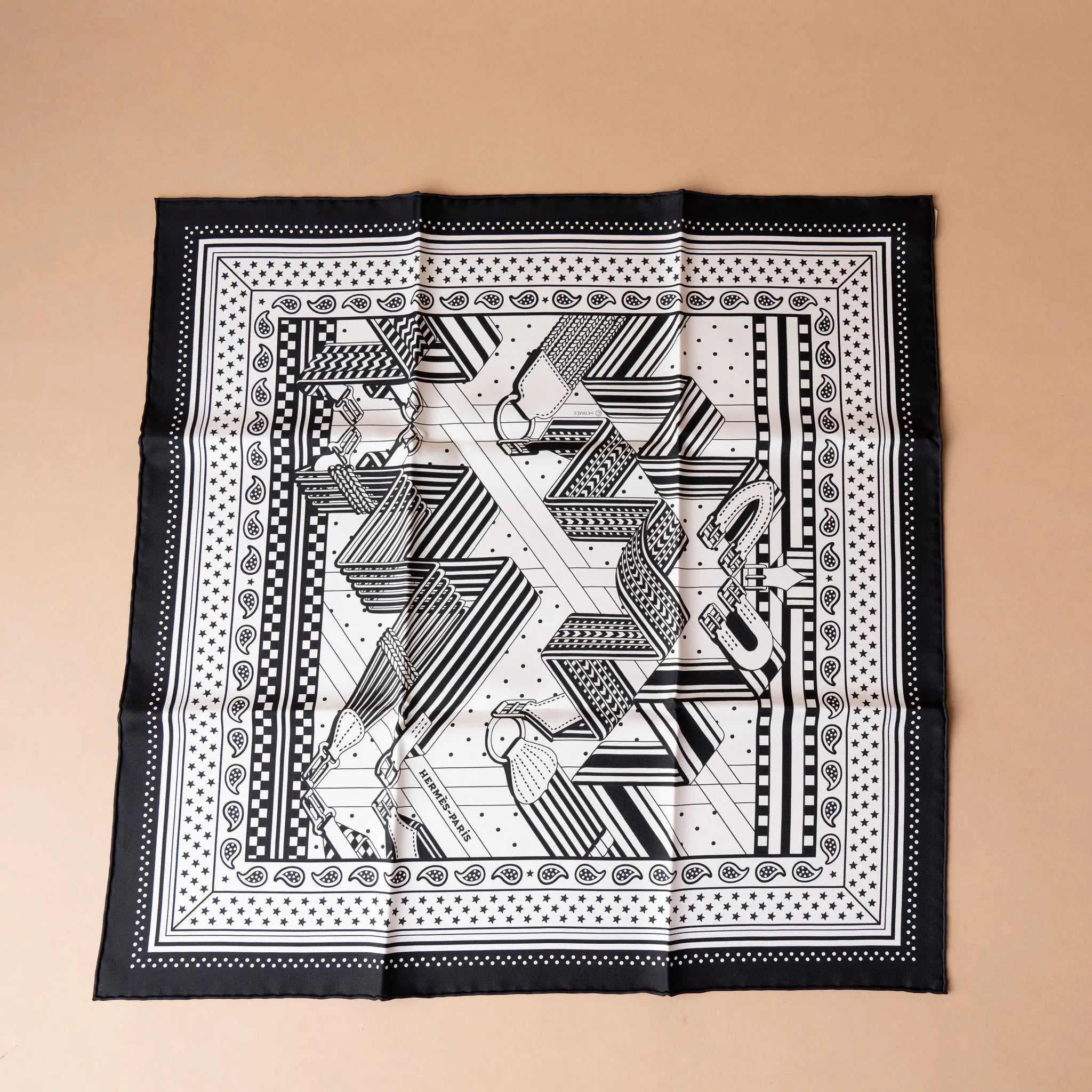 Hermès Sangles En ZigZac Bandana — Back View