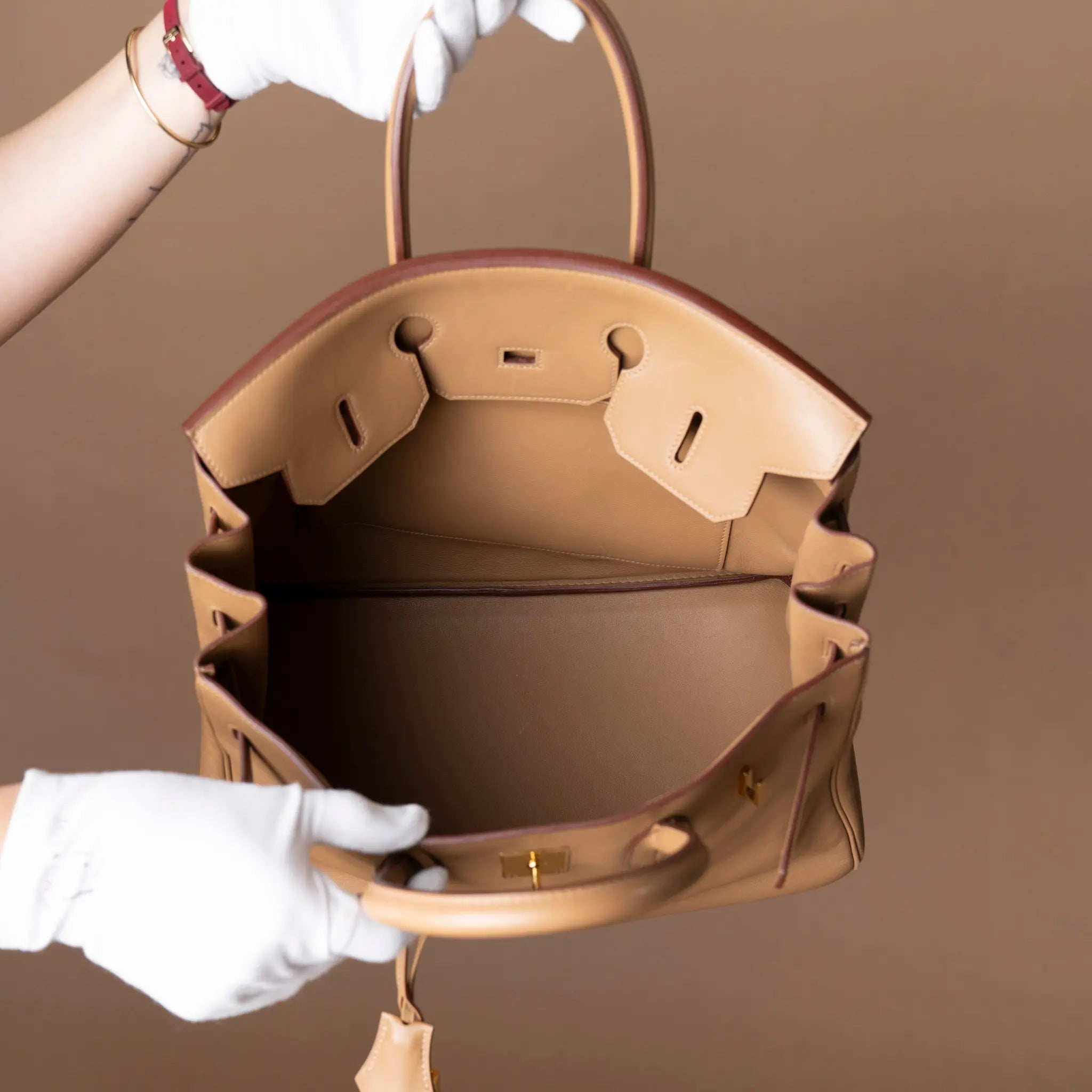 Hermès Swift Birkin Retourne 35 — Detail View