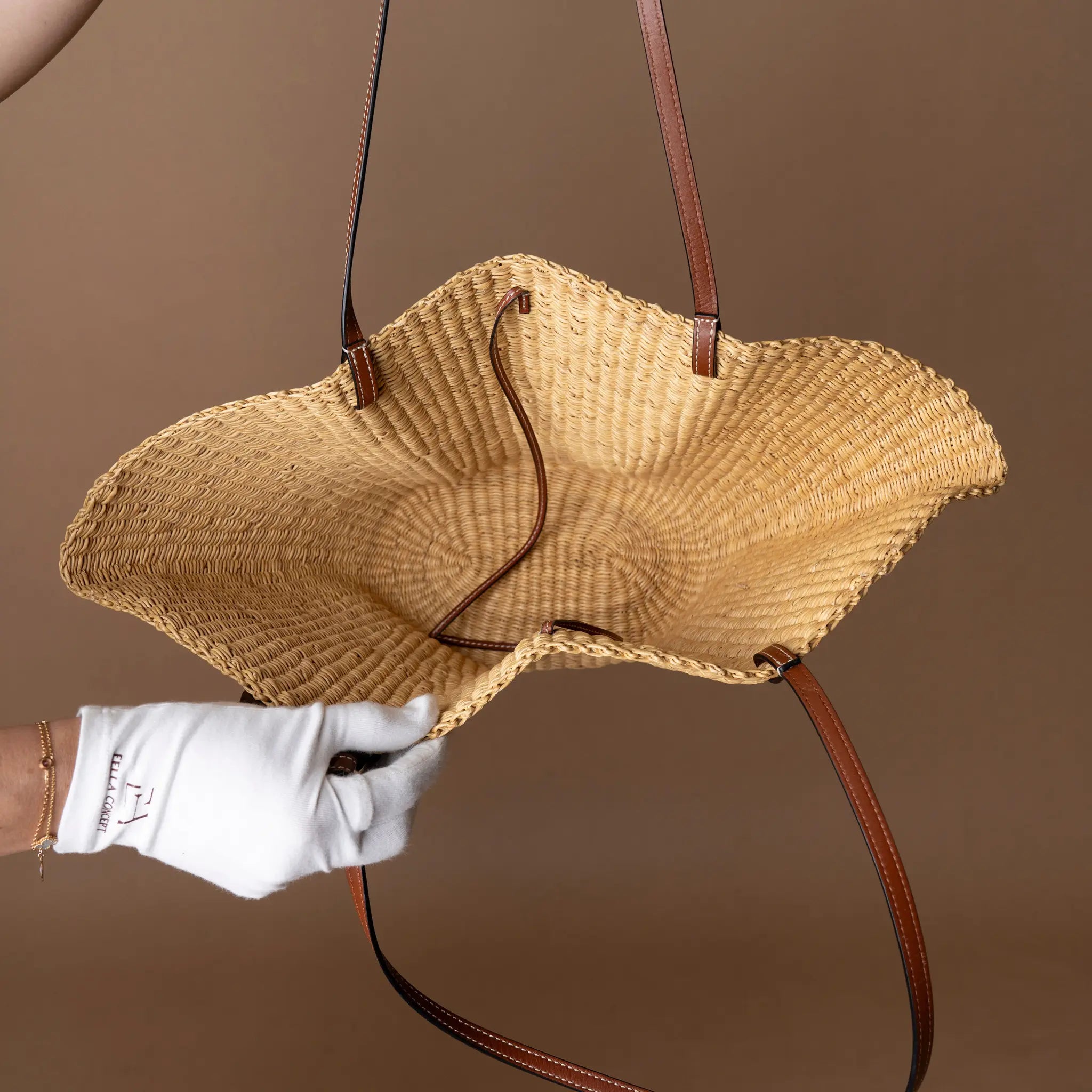 Loewe Shell Basket — Detail View