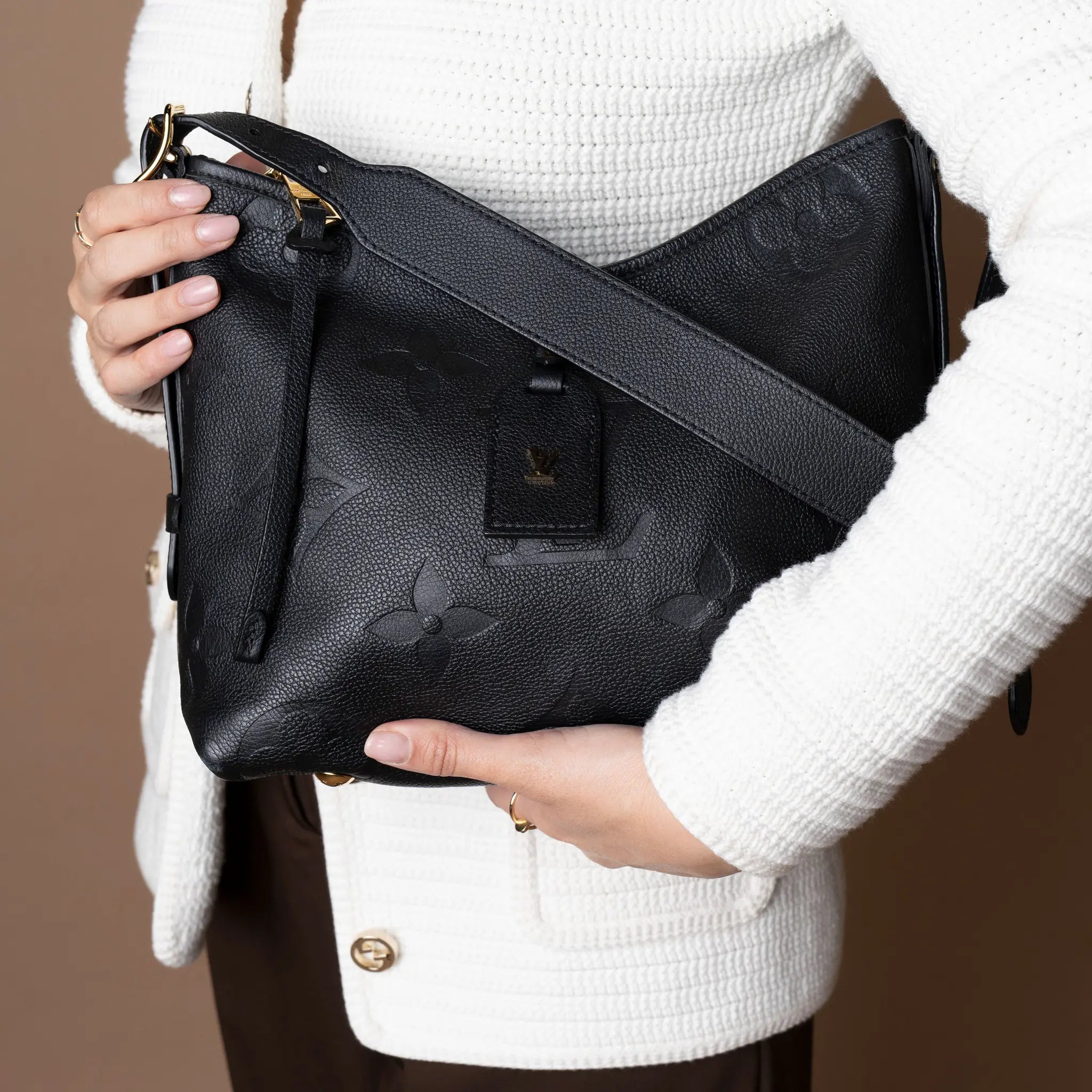 Louis Vuitton Carry All PM — Close-up Detail