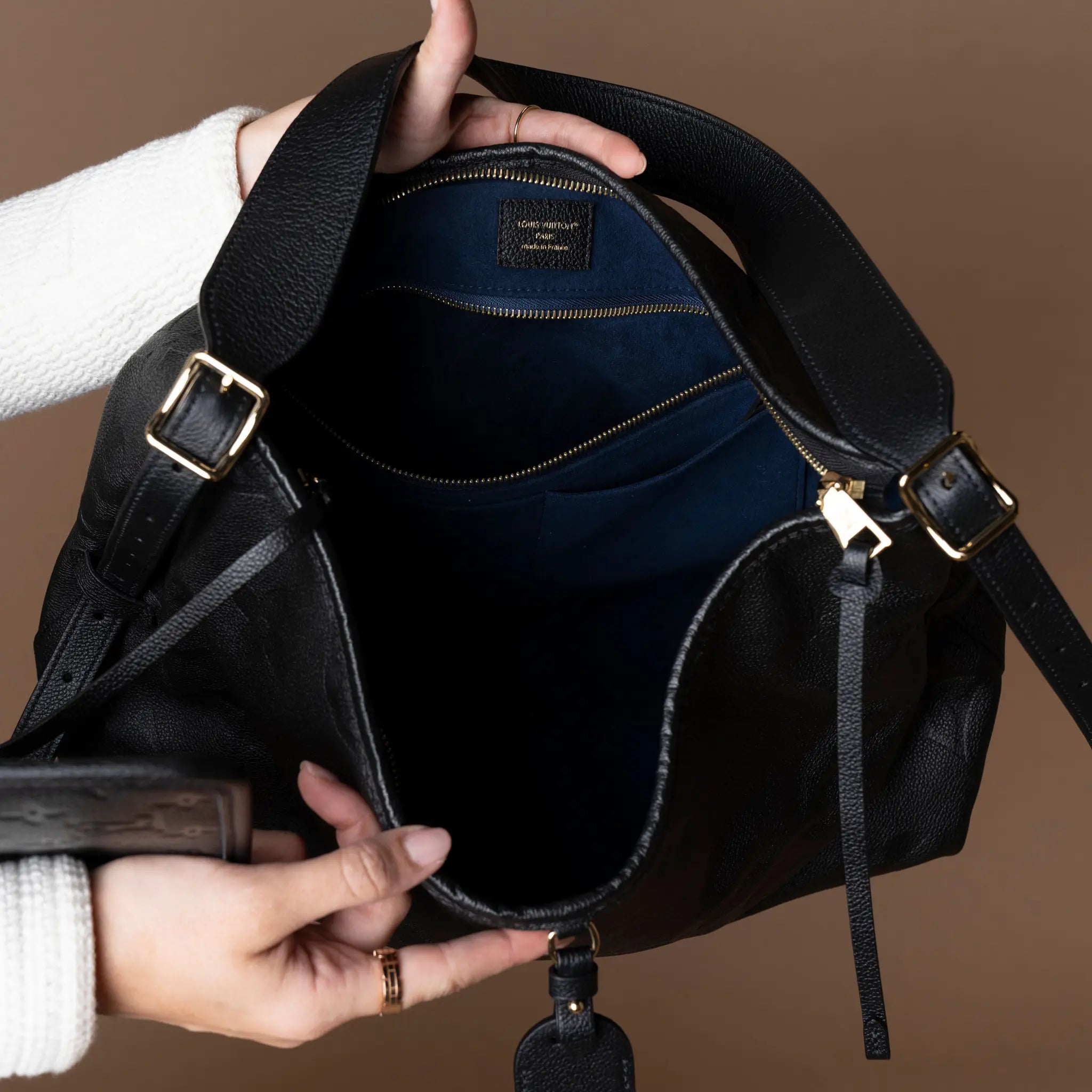 Louis Vuitton Cary All MM — Detail View