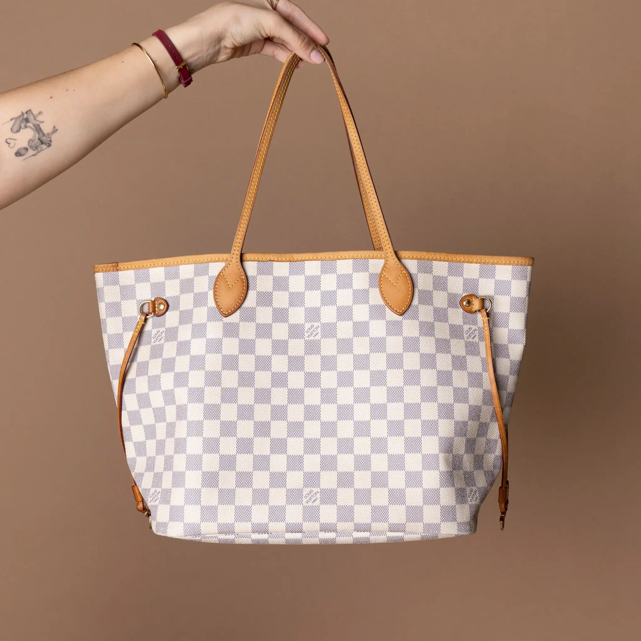 Louis Vuitton Damier Azur Neverfull MM — Front View