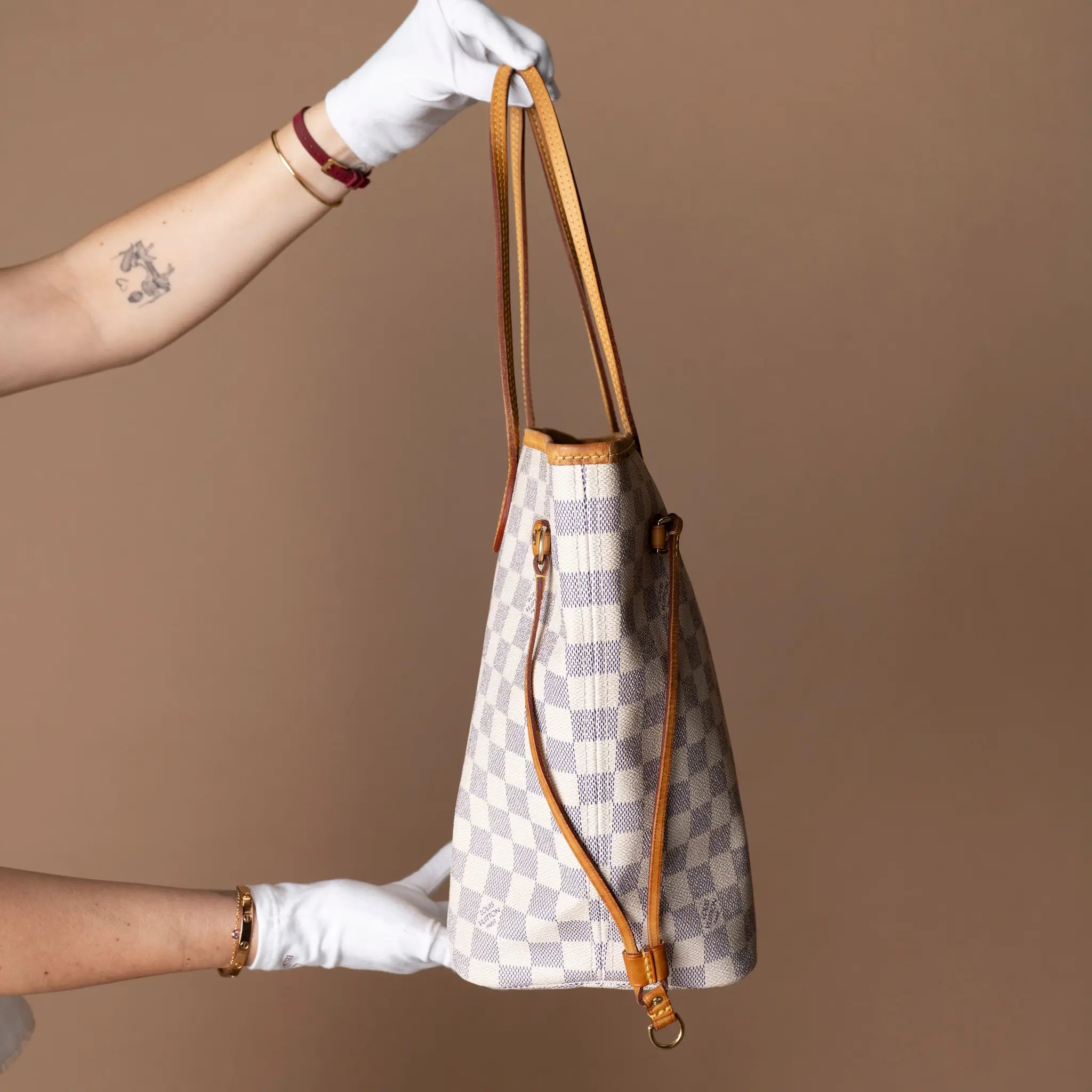 Louis Vuitton Damier Azur Neverfull MM — Side Profile