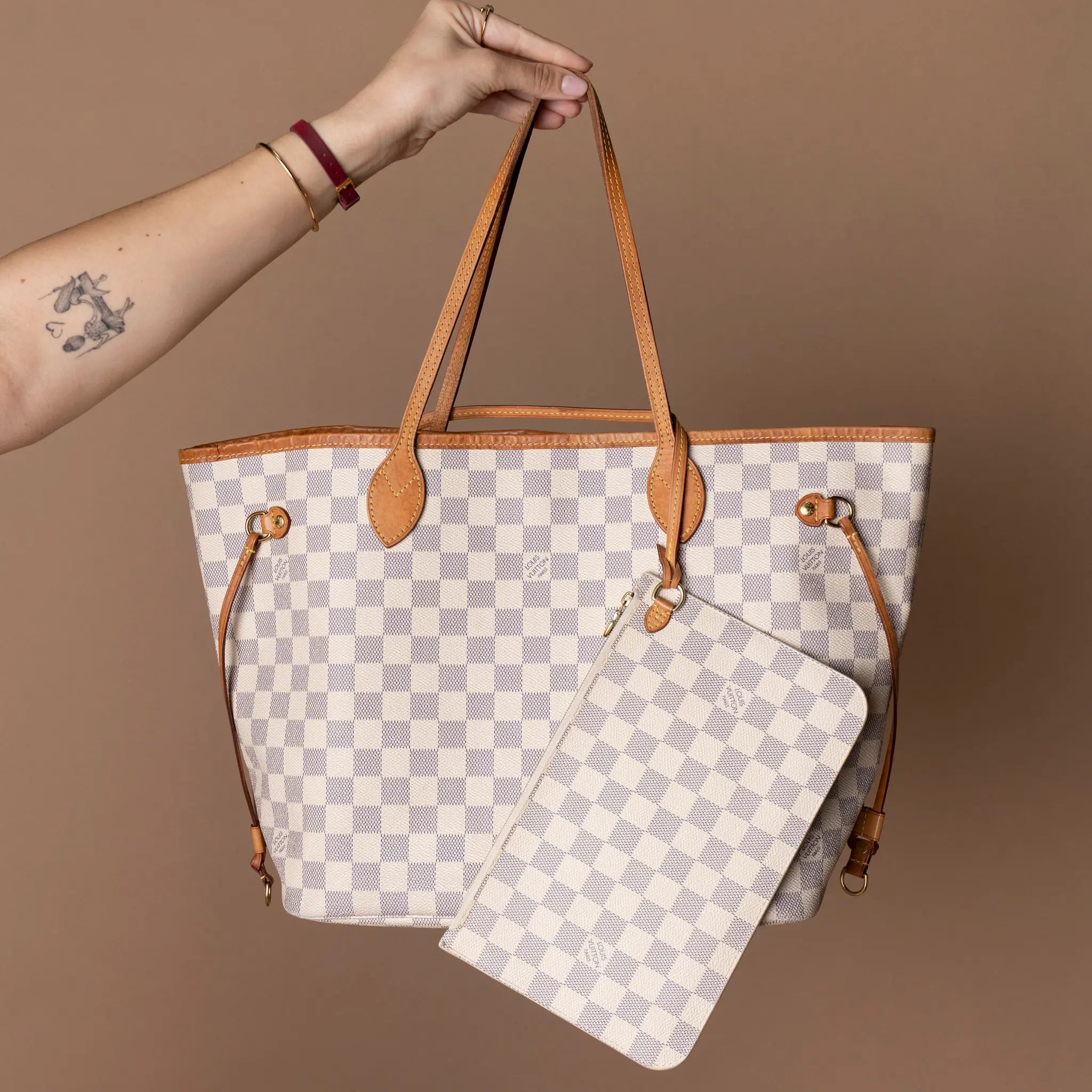 Louis Vuitton Damier Azur Neverfull MM U3M5W5EJJ085P0D6 — Front View
