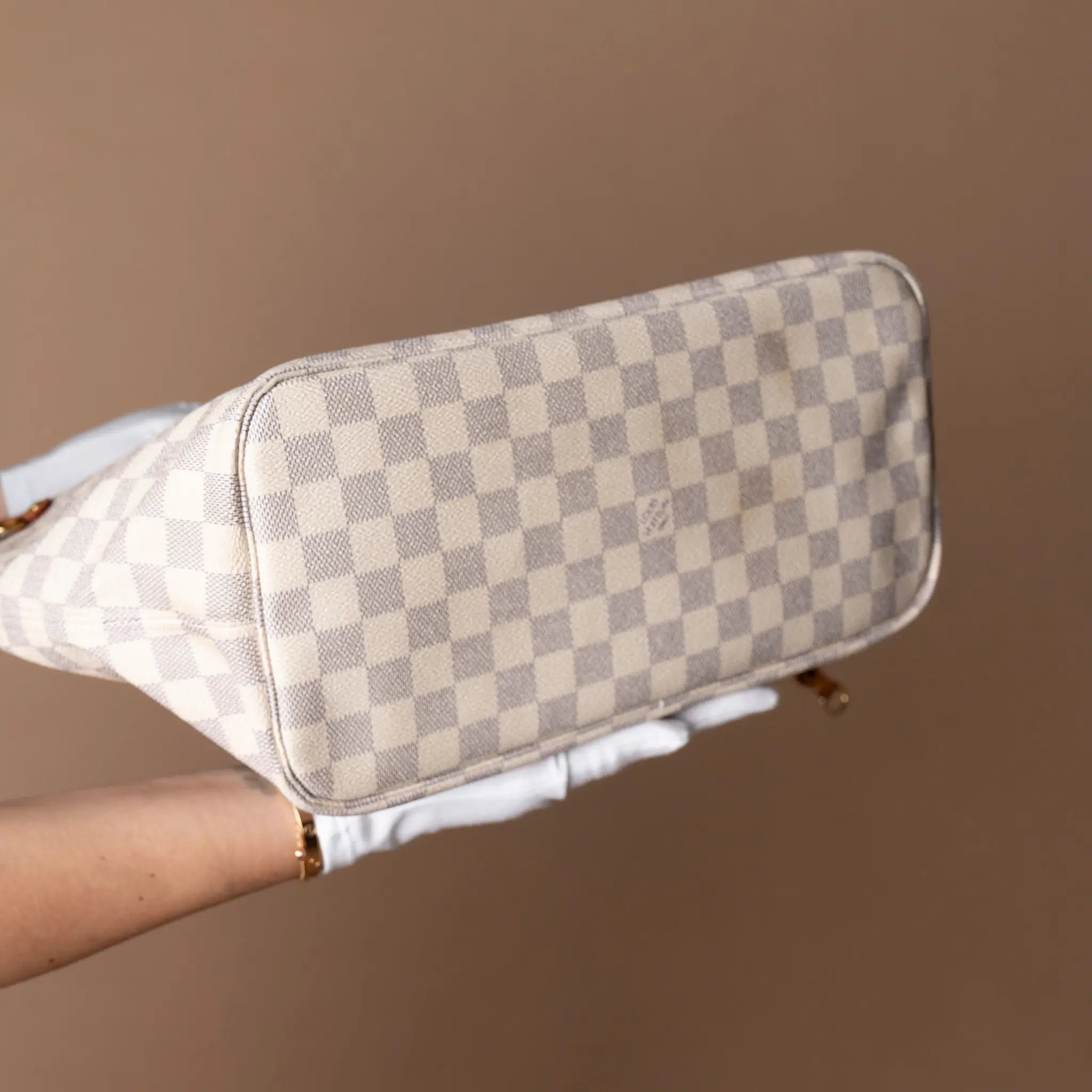 Louis Vuitton Damier Azur Neverfull MM U3M5W5EJJ085P0D6 — Side Profile