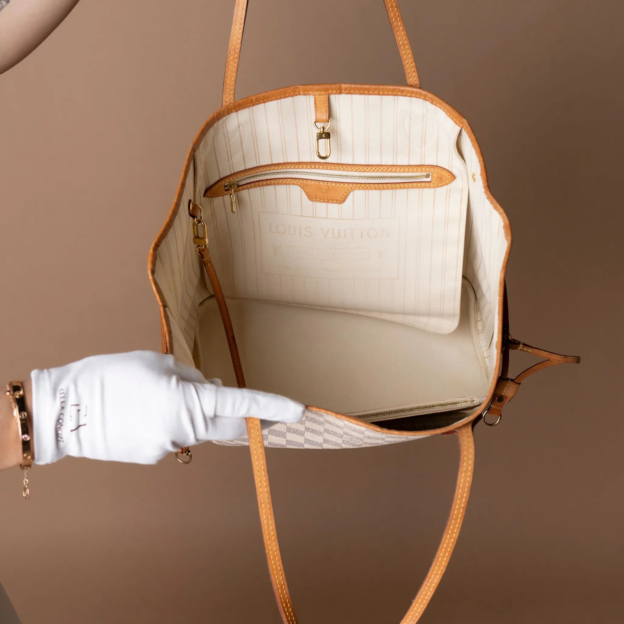 Louis Vuitton Damier Azur Neverfull MM U3M5W5EJJ085P0D6 — Interior Detail