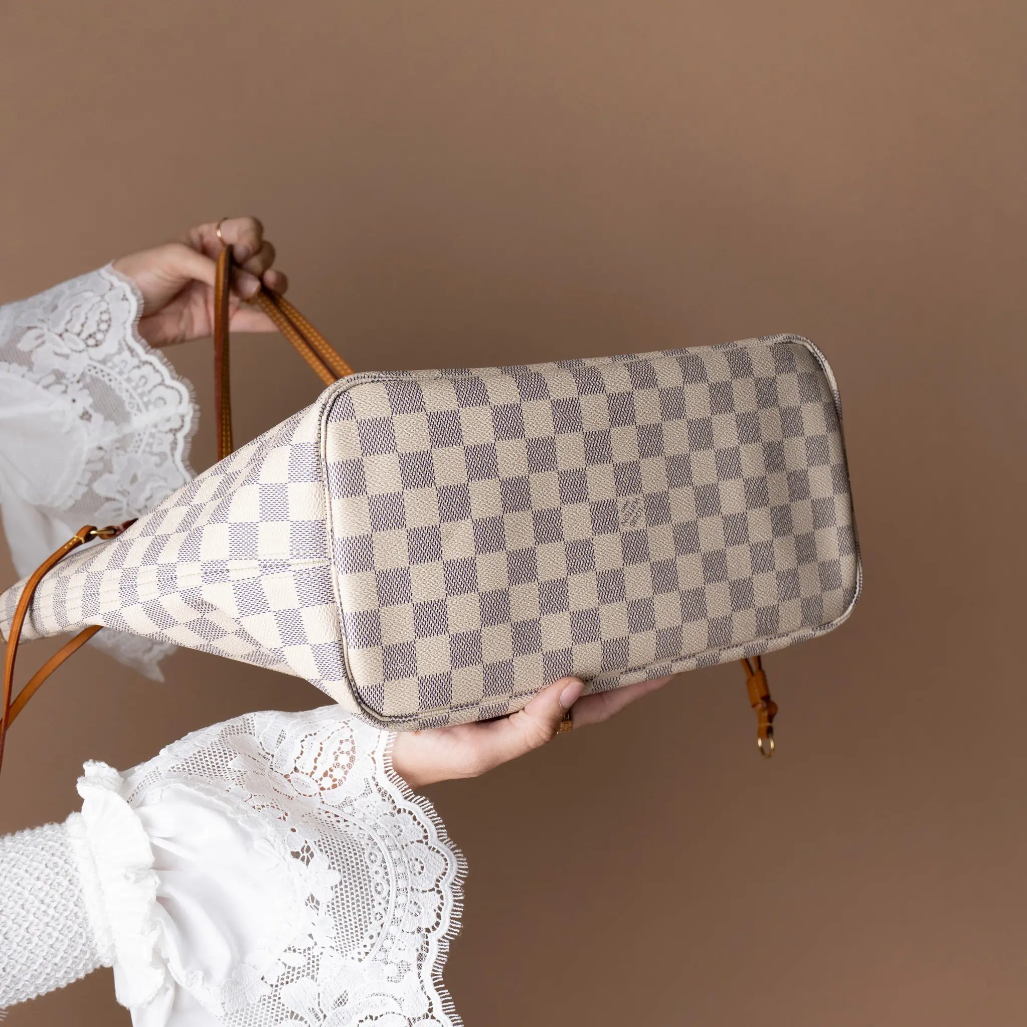 Louis Vuitton Damier Azur Neverfull MM — Back View