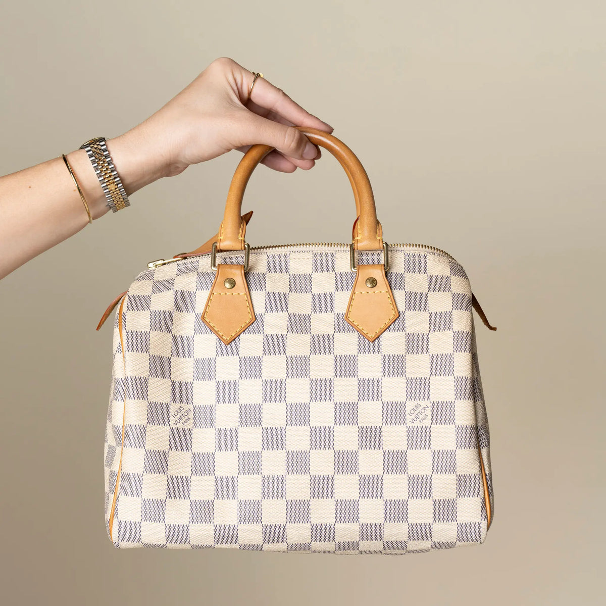 Louis Vuitton Damier Azur Speedy 25 — Featured Image