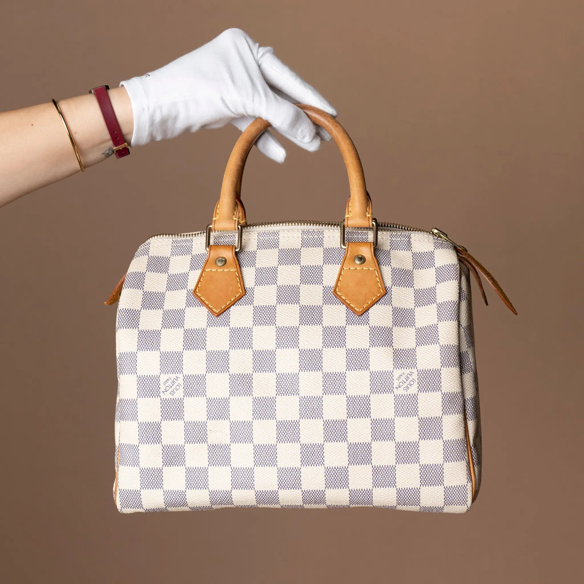 Louis Vuitton Damier Azur Speedy 25 — Close-up Detail