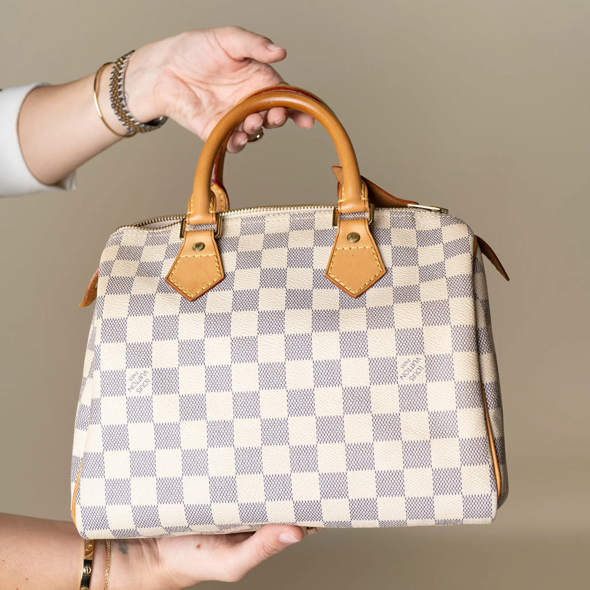 Louis Vuitton Damier Azur Speedy 25 — Front View