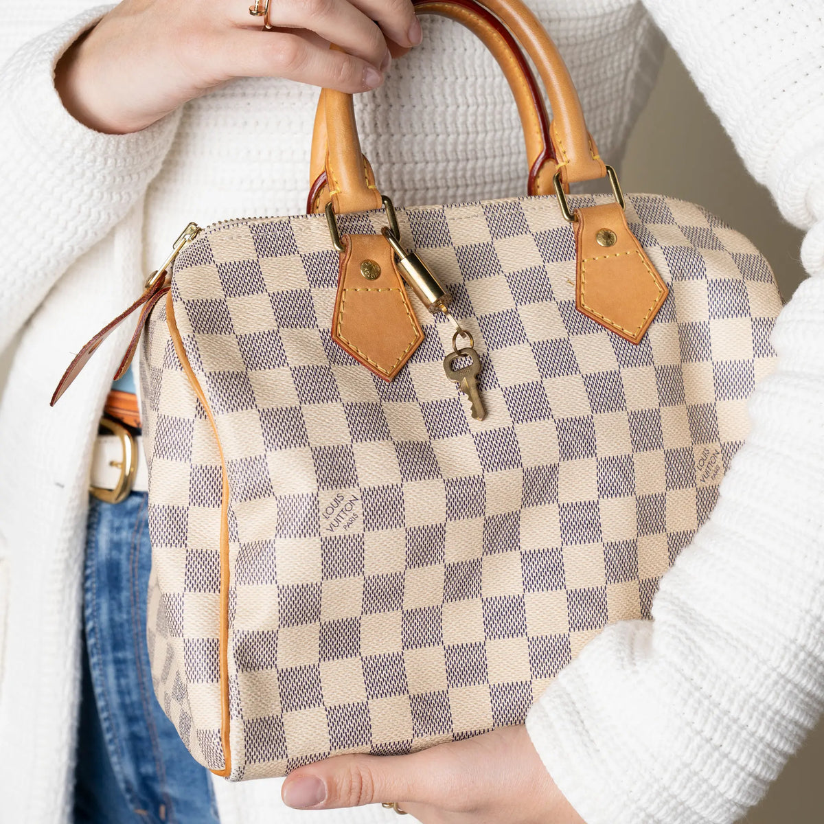 Louis Vuitton Damier Azur Speedy 25 — Side Profile