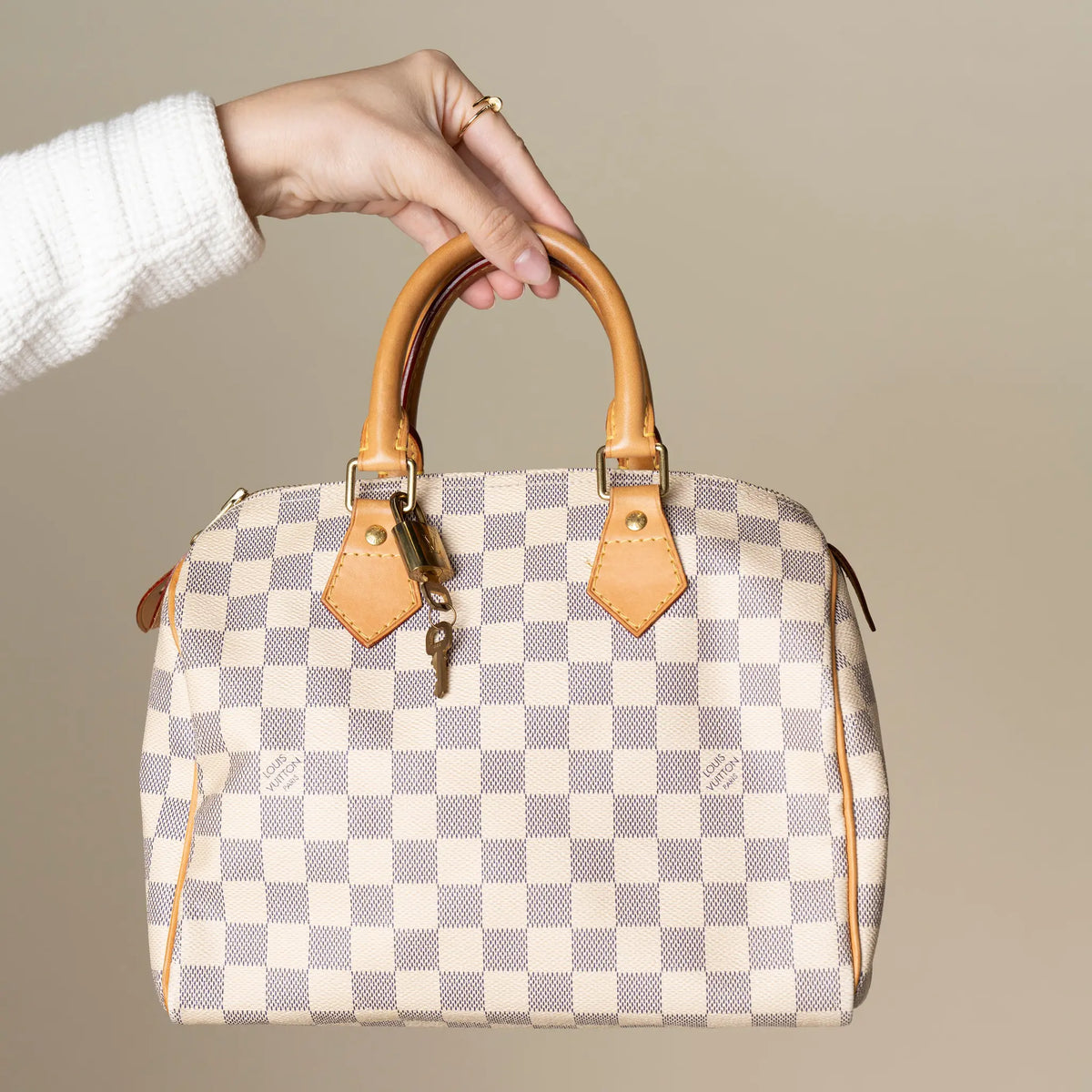 Louis Vuitton Damier Azur Speedy 25 — Featured Image