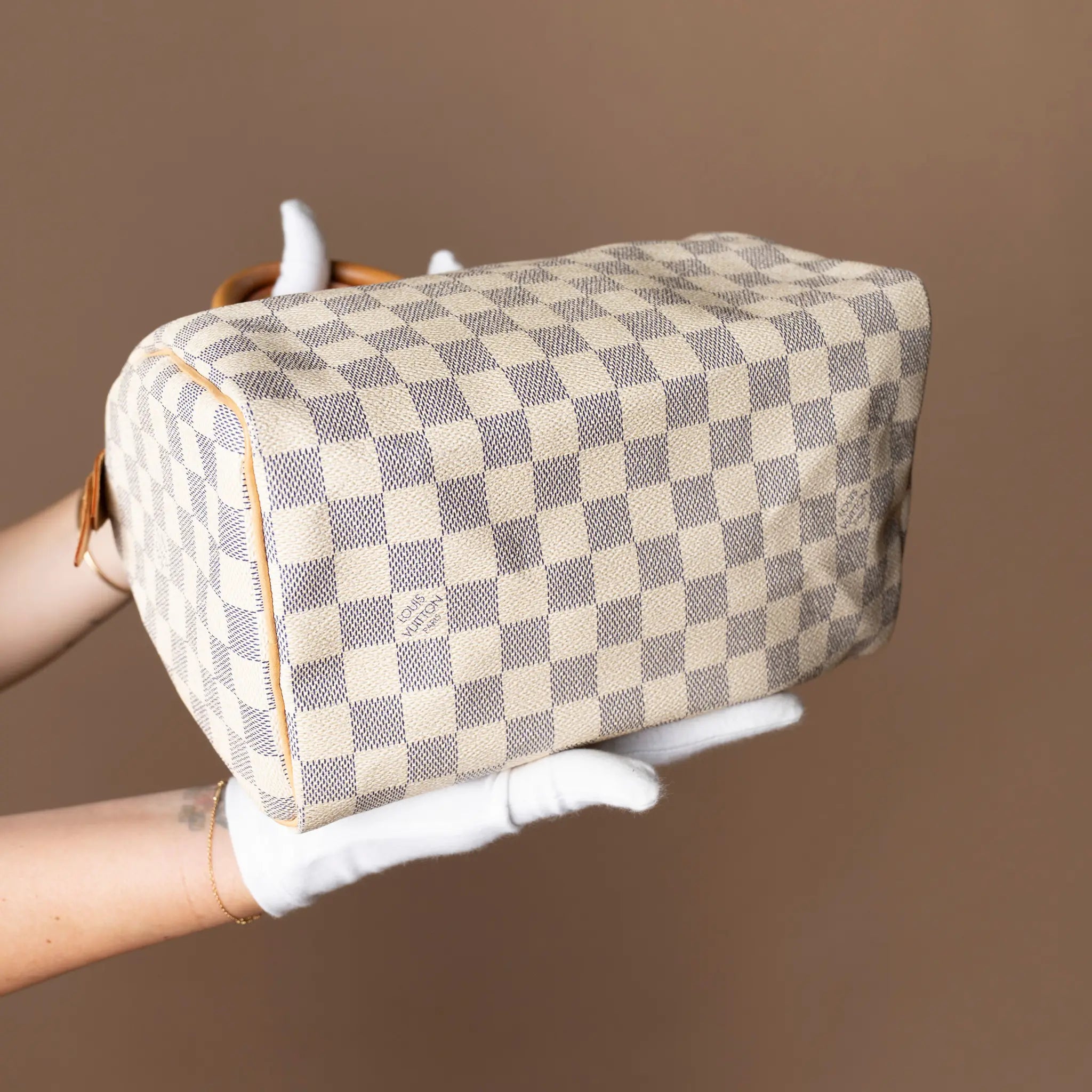 Louis Vuitton Damier Azur Speedy 25 — Side Profile