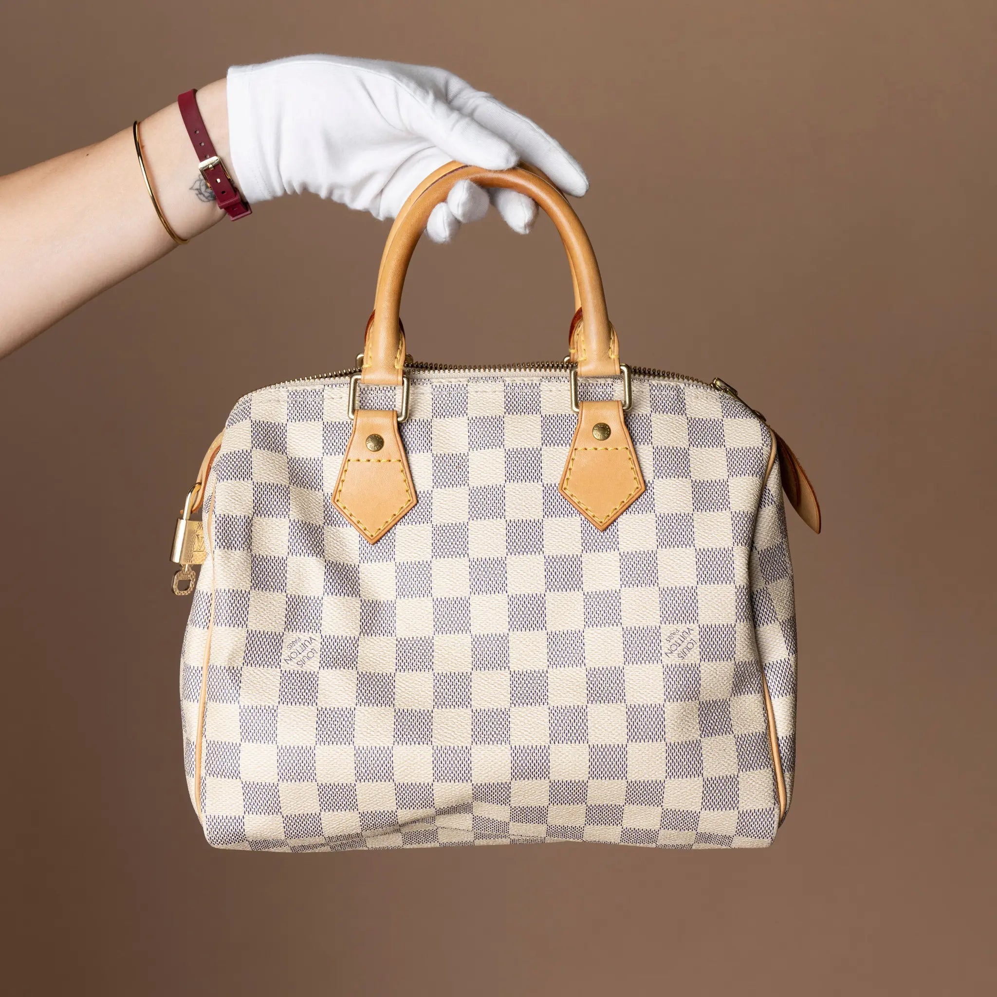 Louis Vuitton Damier Azur Speedy 25 — Interior Detail