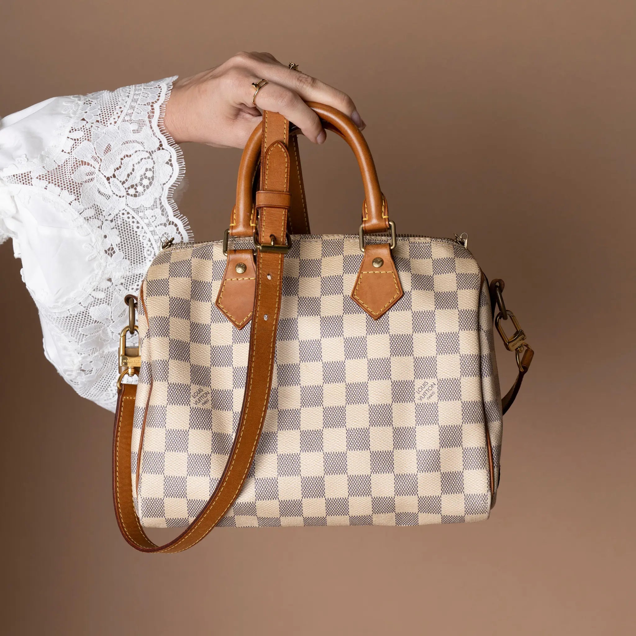 Louis Vuitton Damier Azur Speedy Bandouliere 25 — Featured Image