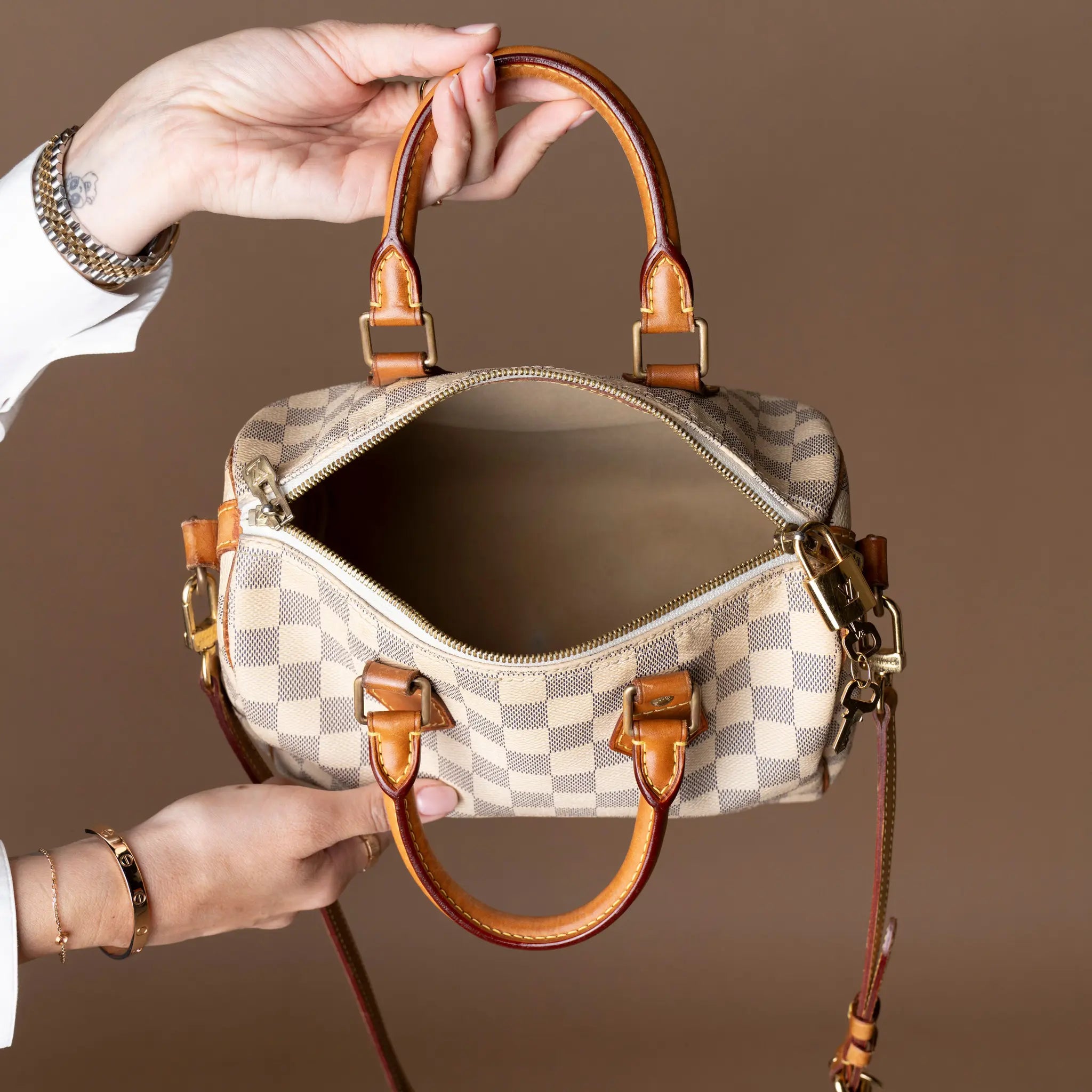 Louis Vuitton Damier Azur Speedy Bandouliere 25 — Front View