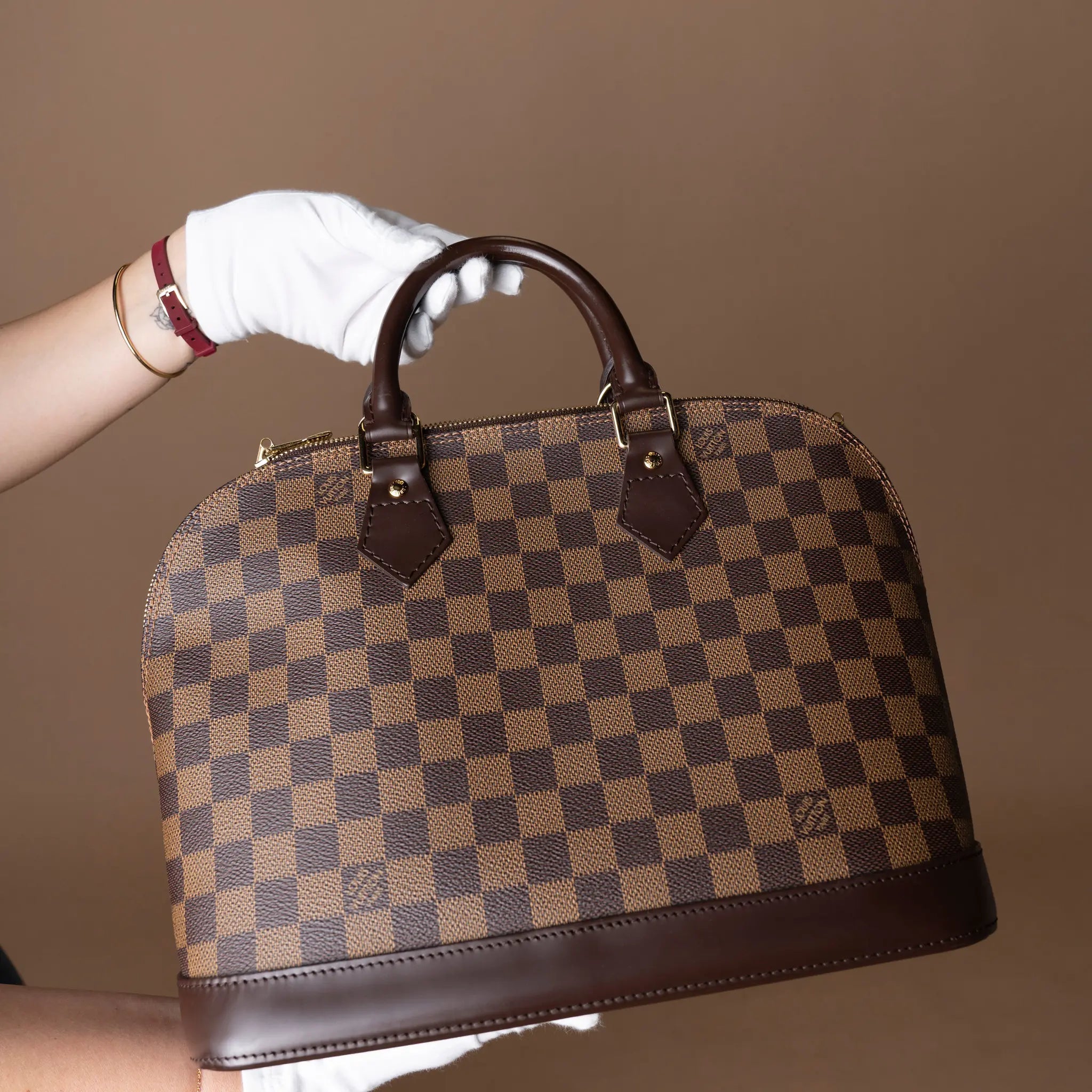 Louis Vuitton Damier Ebene Alma MM — Detail View