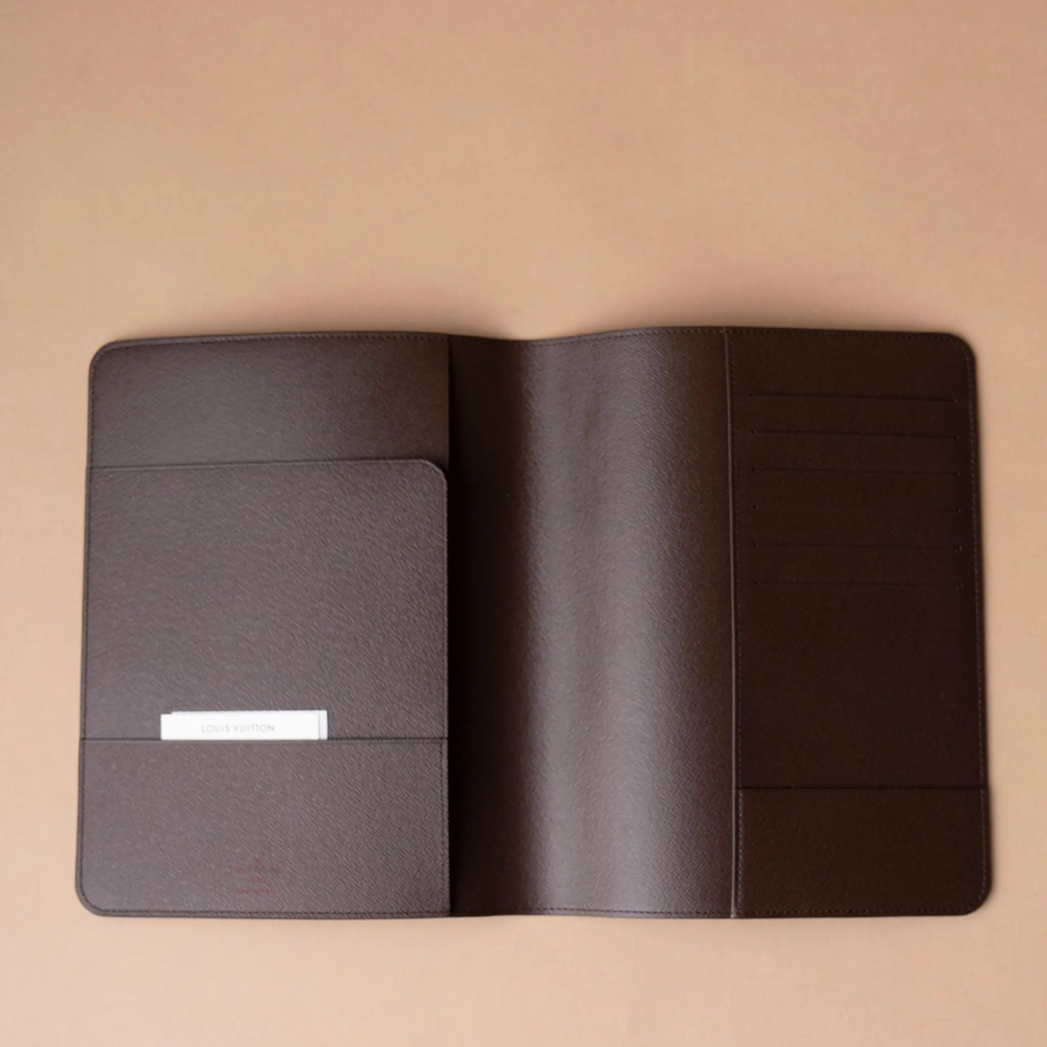 Louis Vuitton Damier Ebene Capa Agenda Escritório — Front View