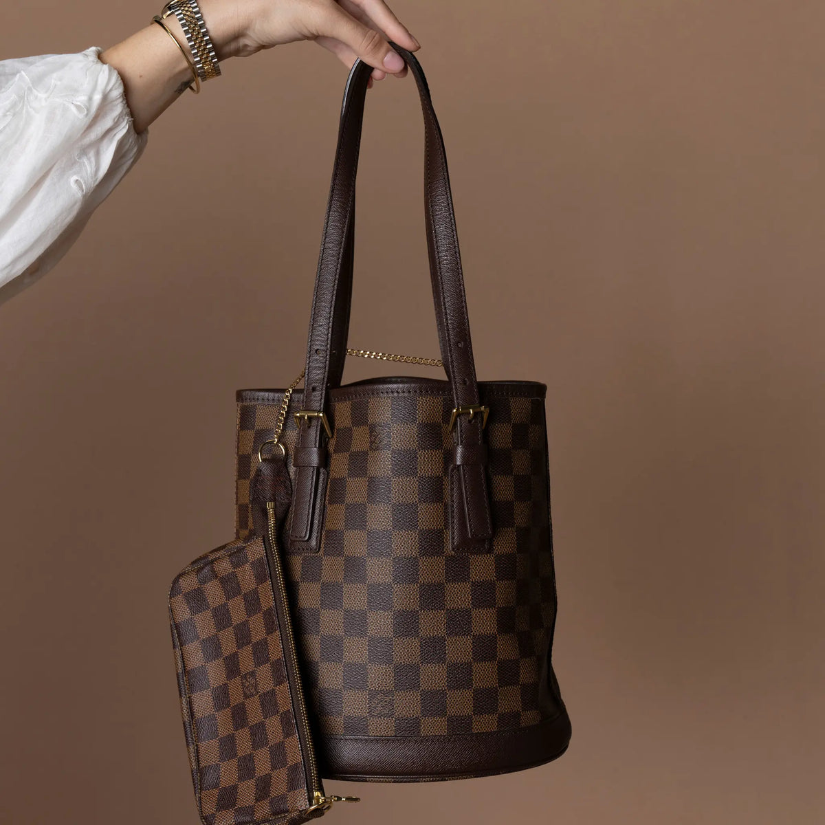 Louis Vuitton Damier Ebene Marais — Featured Image