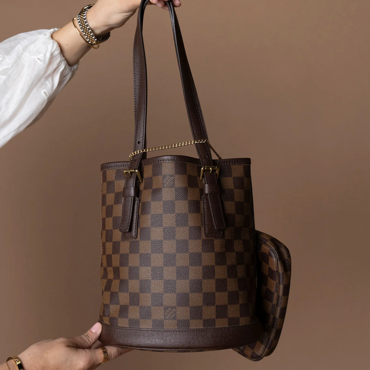 Louis Vuitton Damier Ebene Marais — Interior Detail