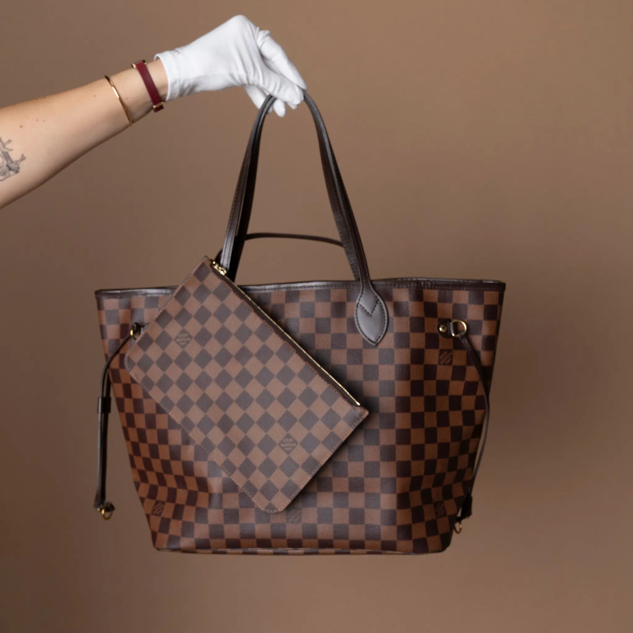 Louis Vuitton Damier Ebene Neverfull MM — Featured Image