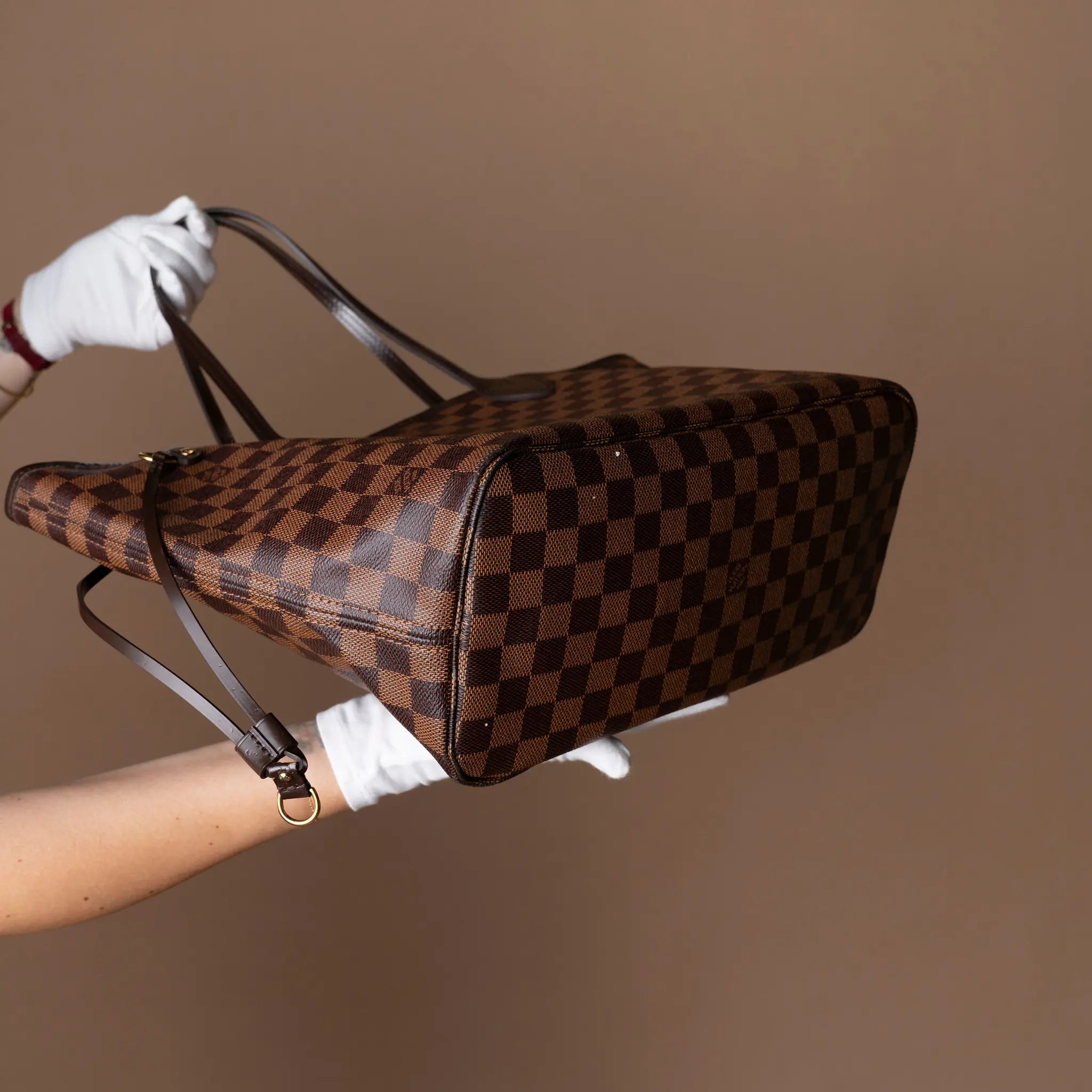 Louis Vuitton Damier Ebene Neverfull MM — Back View