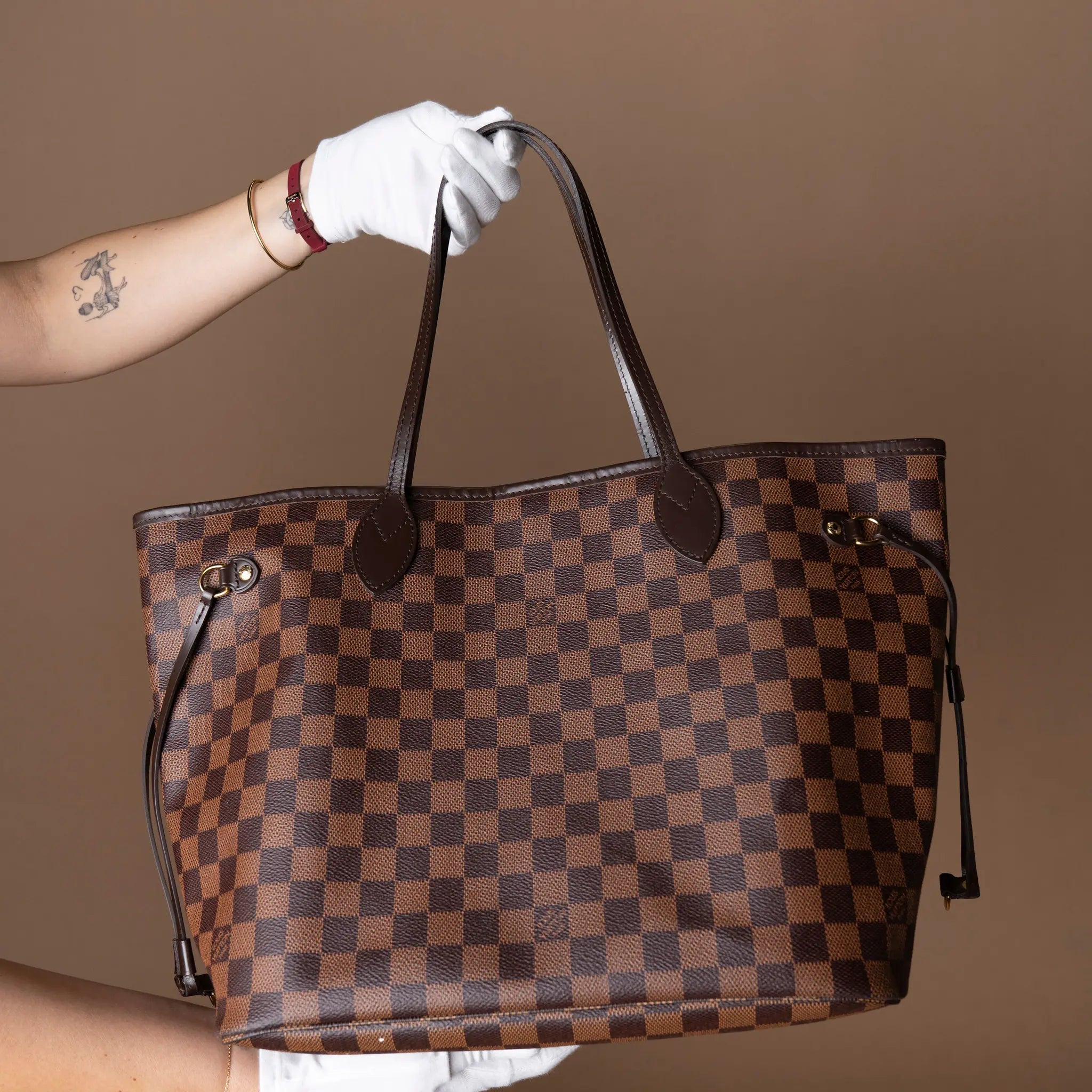 Louis Vuitton Damier Ebene Neverfull MM — Interior Detail