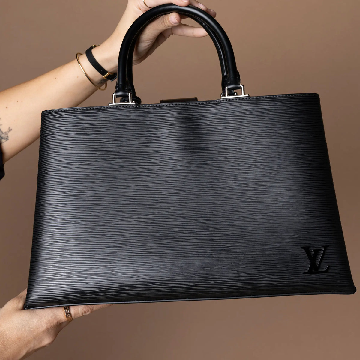 Louis Vuitton Kléber MM — Front View