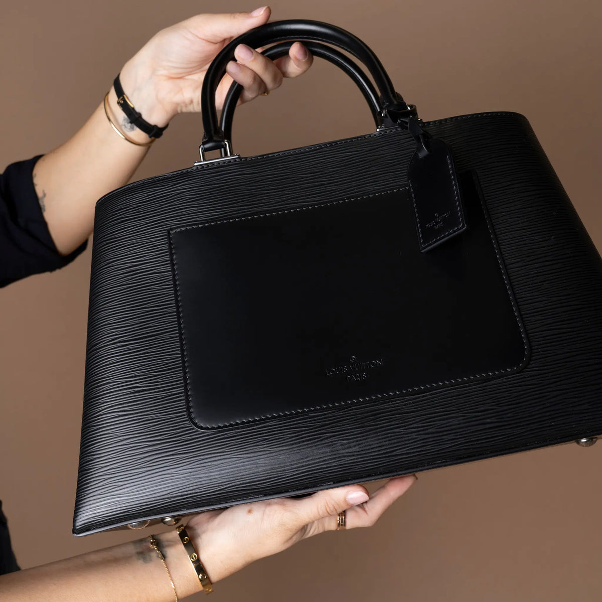 Louis Vuitton Kléber MM — Back View