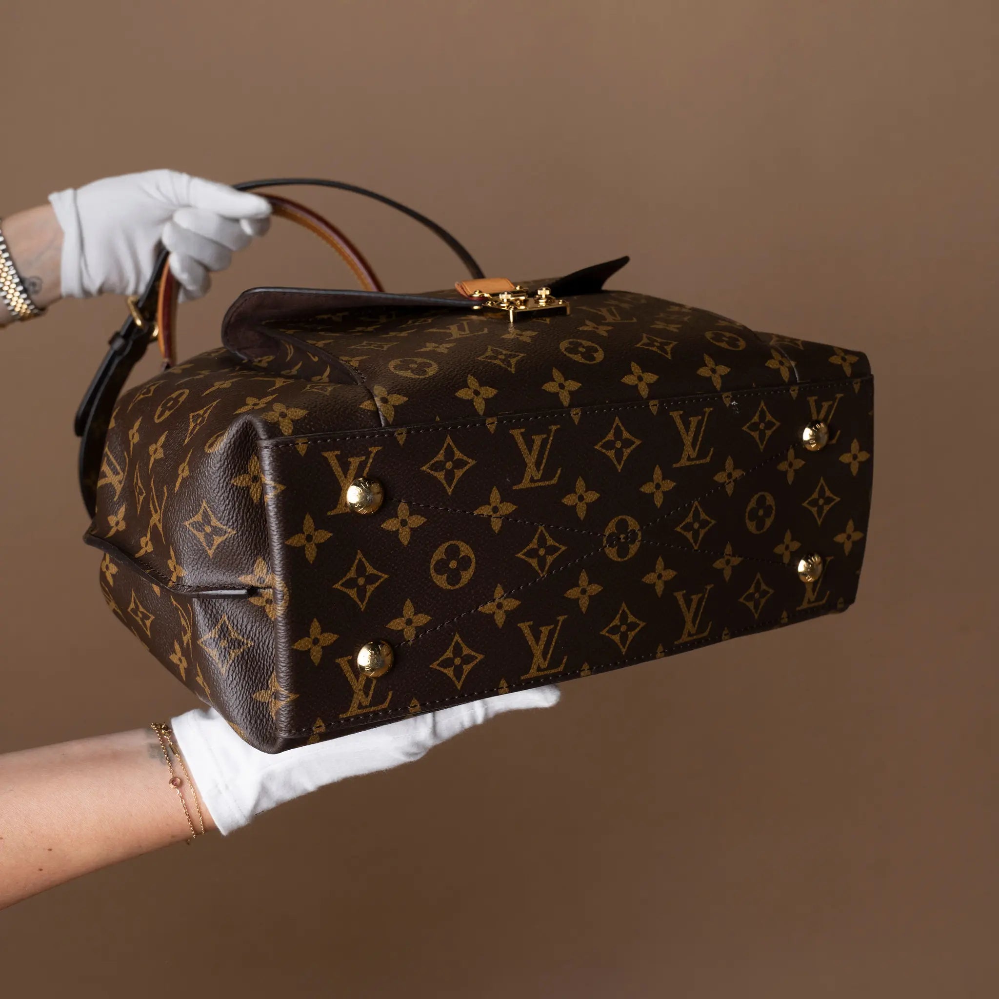 Louis Vuitton Metis Hobo Bag — Interior Detail