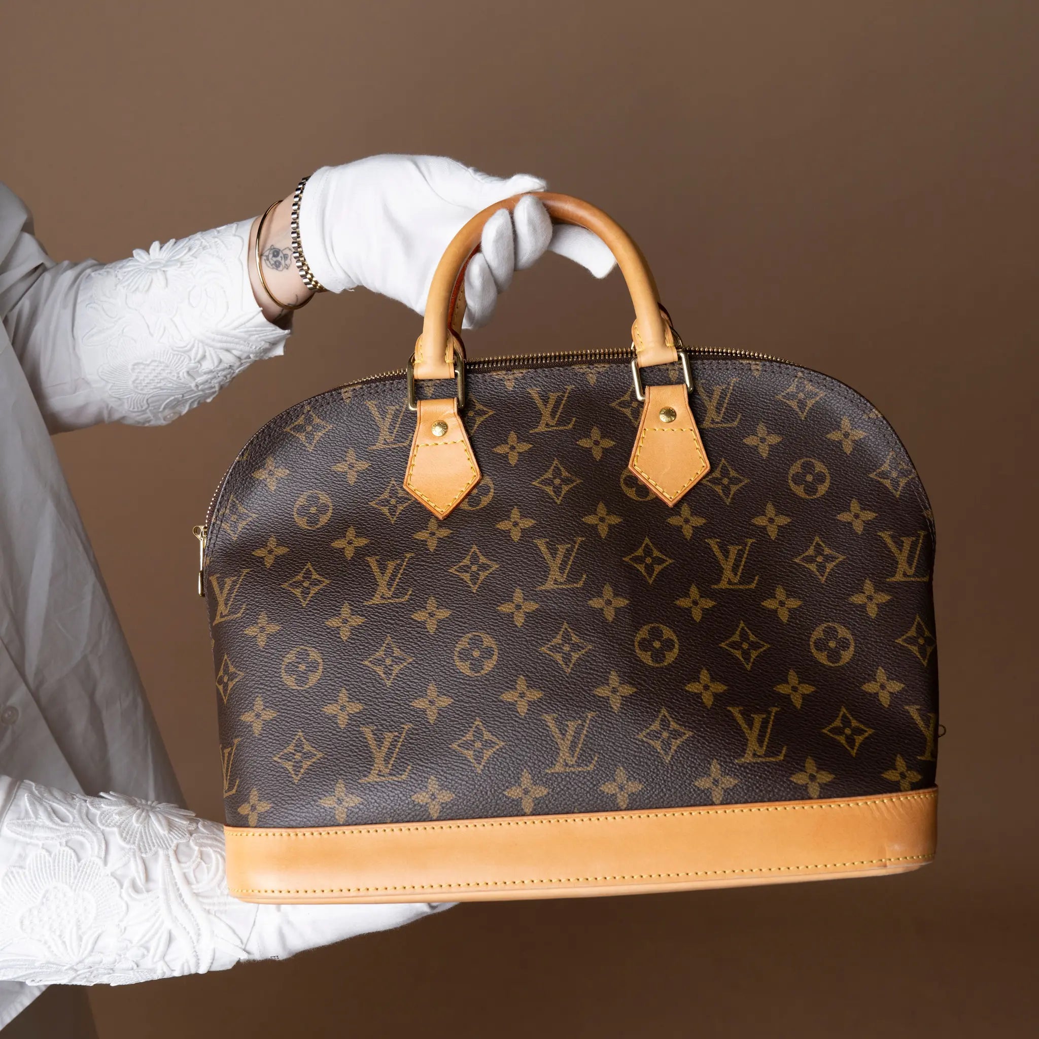Louis Vuitton Monogram Alma PM — Detail View