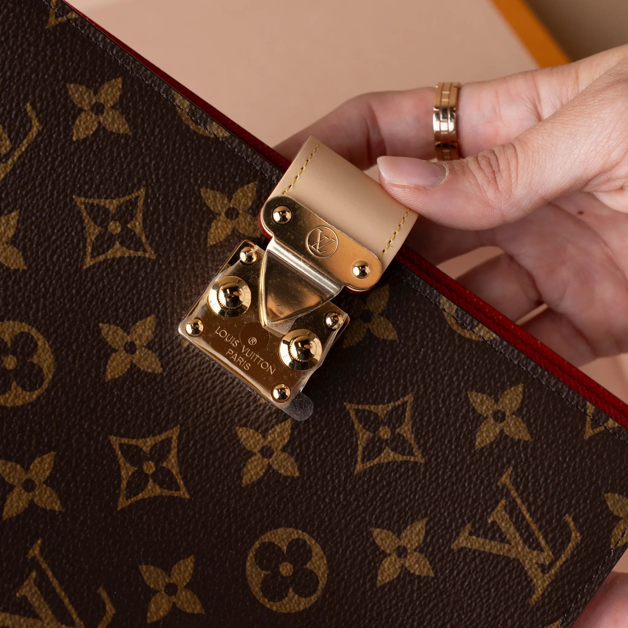 Louis Vuitton Monogram Capa Agenda — Side Profile