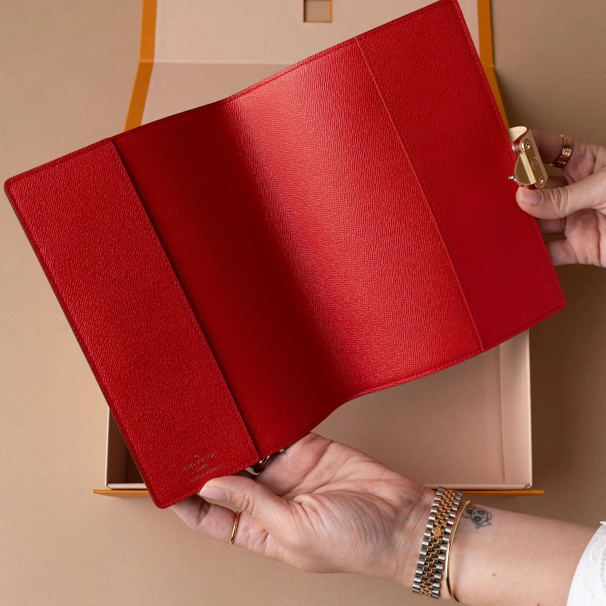 Louis Vuitton Monogram Capa Agenda — Interior Detail