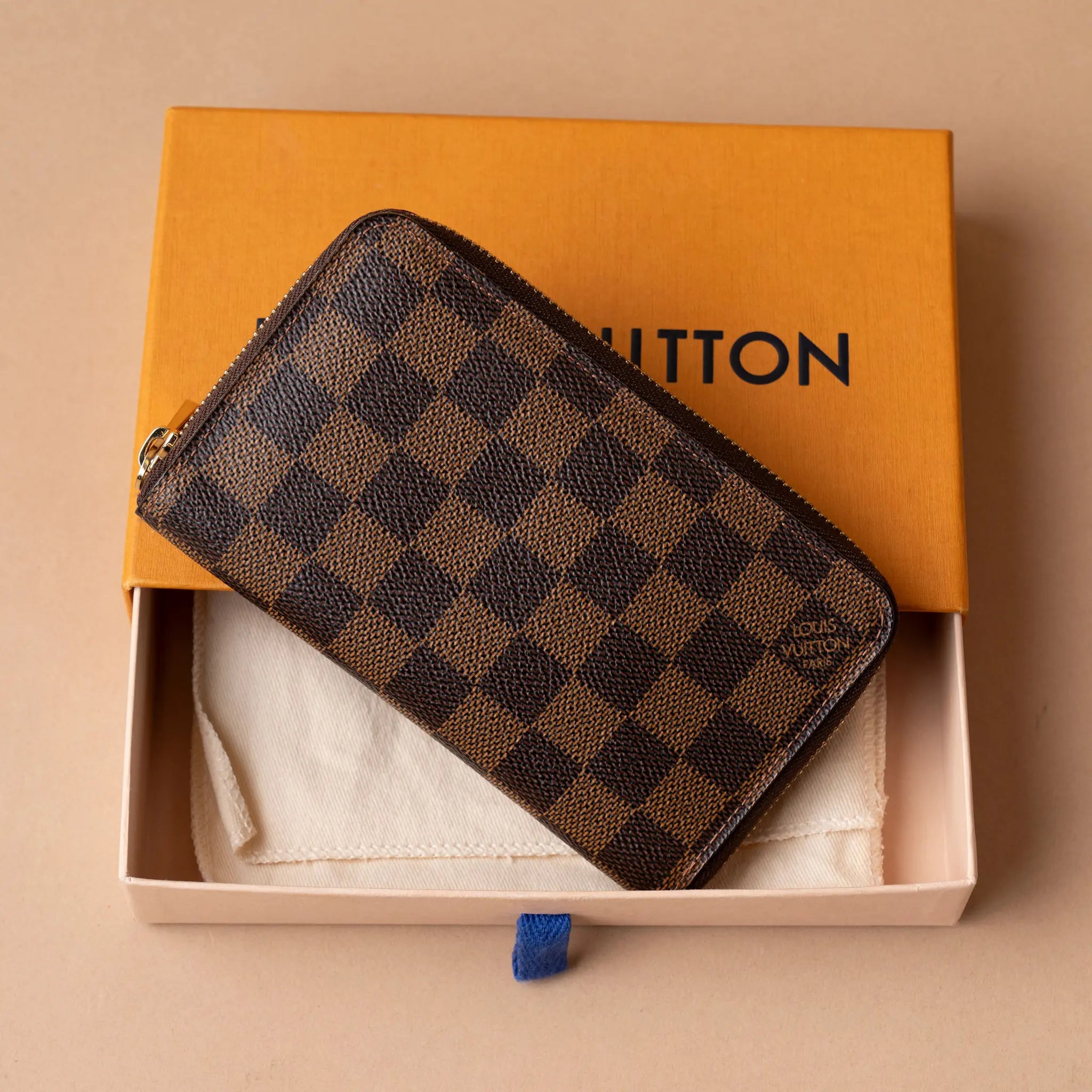 Louis Vuitton Monogram Compact wallet — Front View