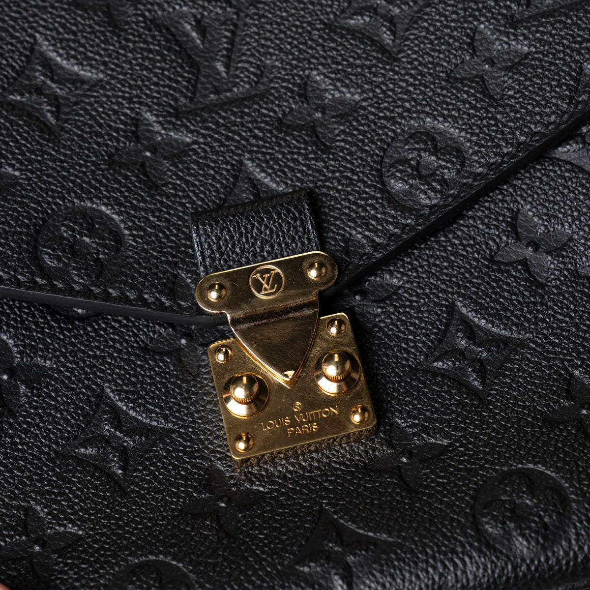 Louis Vuitton Monogram Empreinte Pochette Metis — Front View