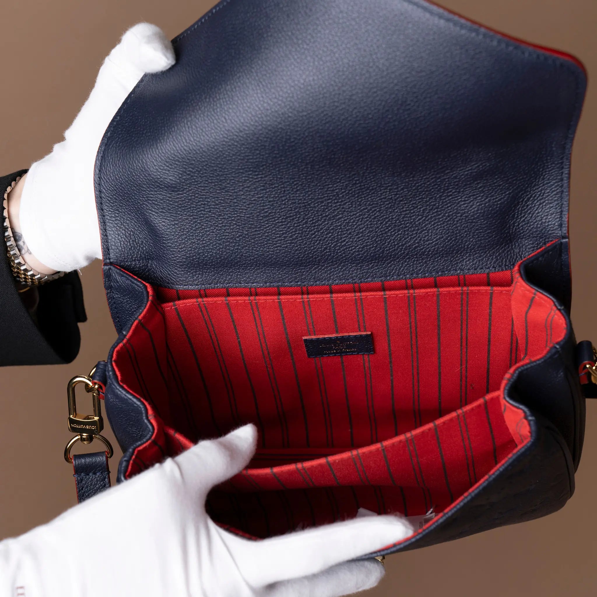 Louis Vuitton Monogram Empreinte Pochette Metis — Interior Detail