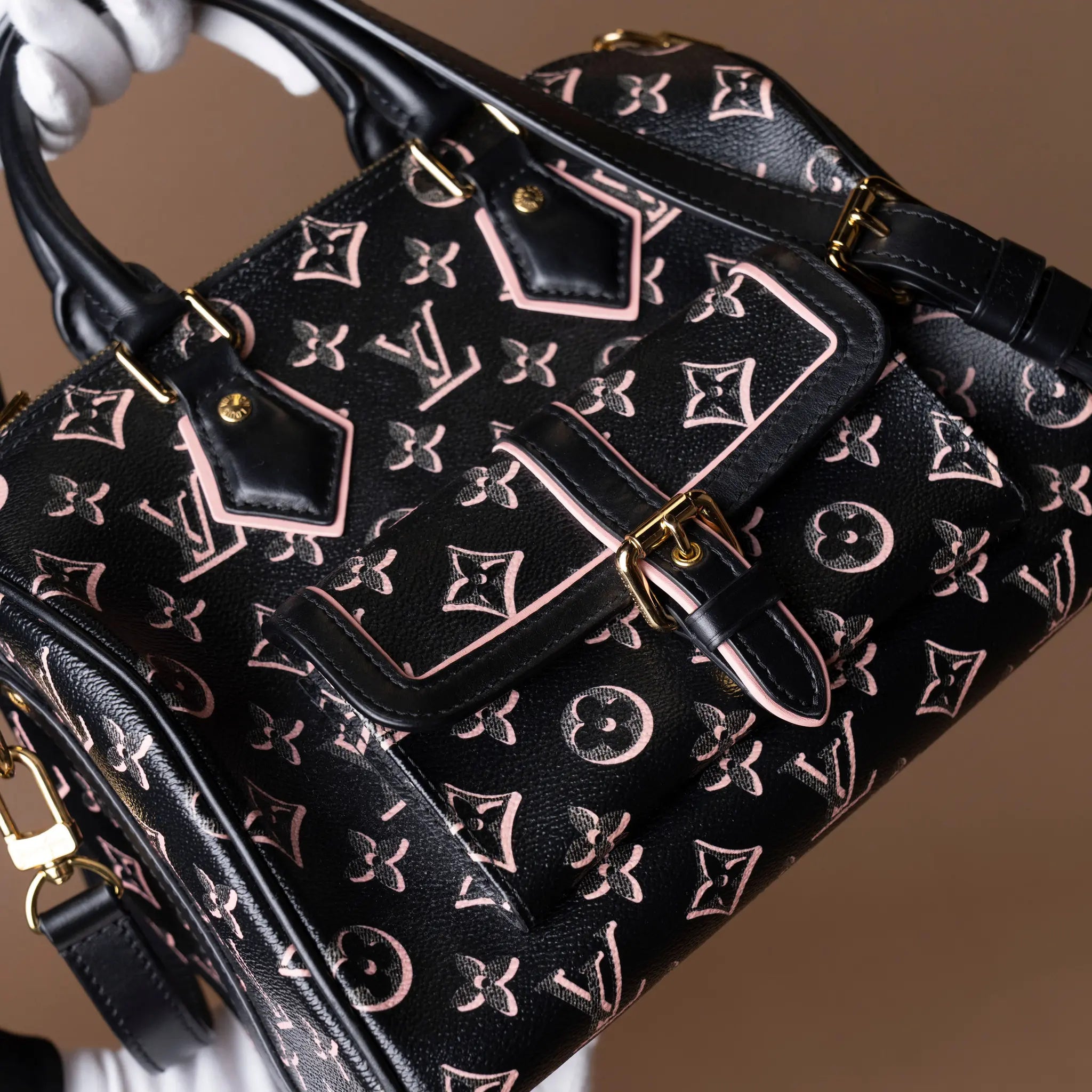 Louis Vuitton Monogram Fall for You Speedy Bandouliere 25 — Side Profile
