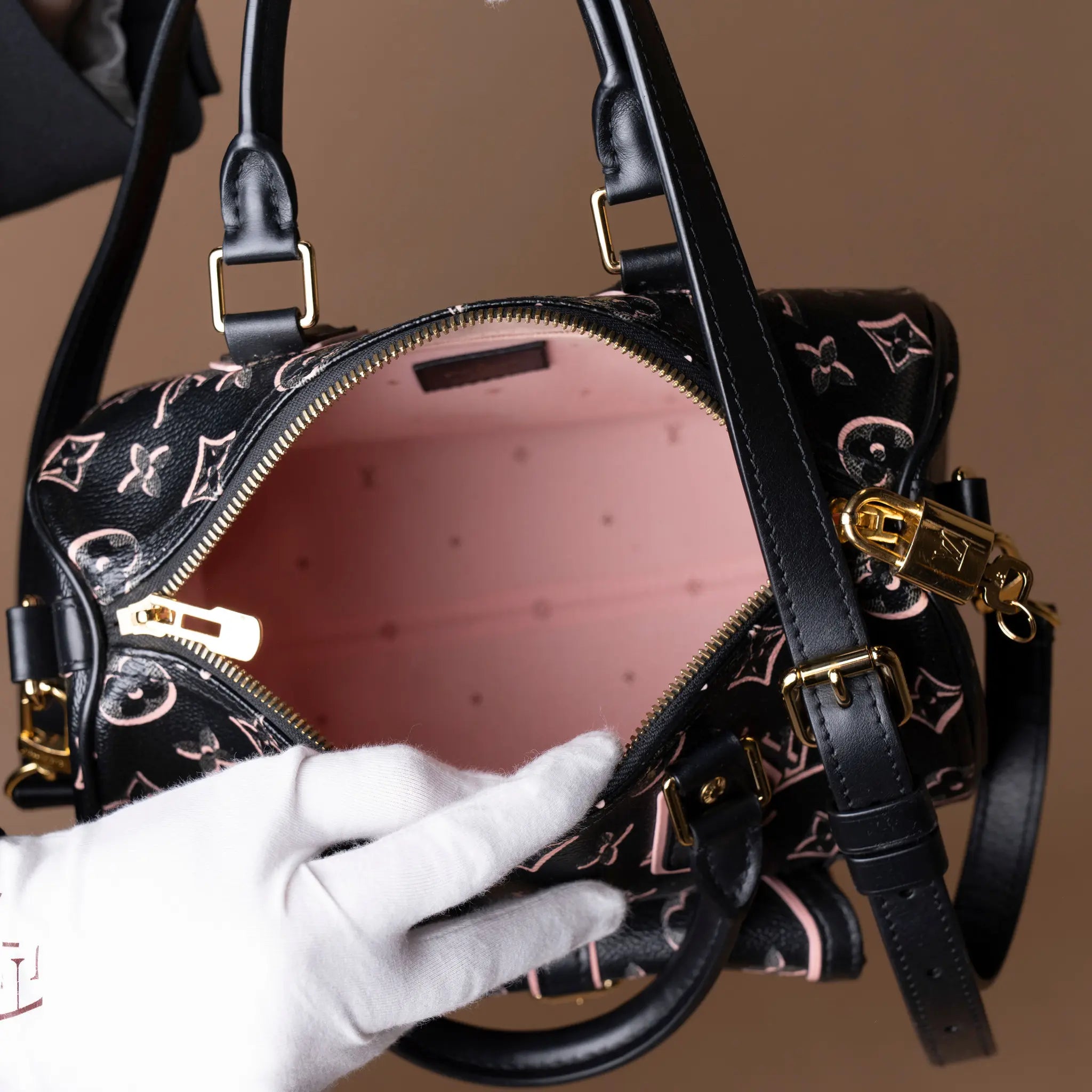 Louis Vuitton Monogram Fall for You Speedy Bandouliere 25 — Interior Detail