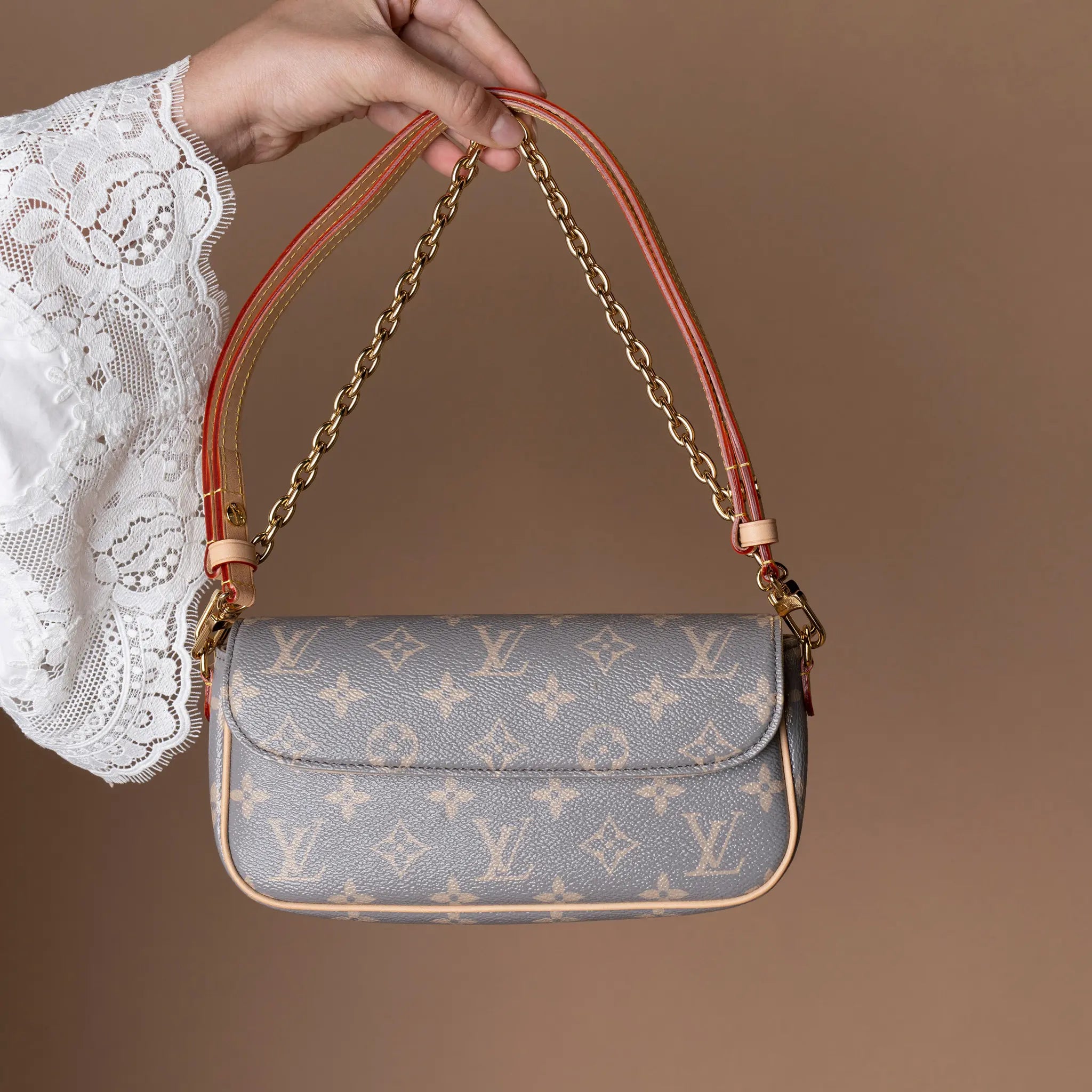 Louis Vuitton Monogram Ivy Wallet On Chain — Featured Image
