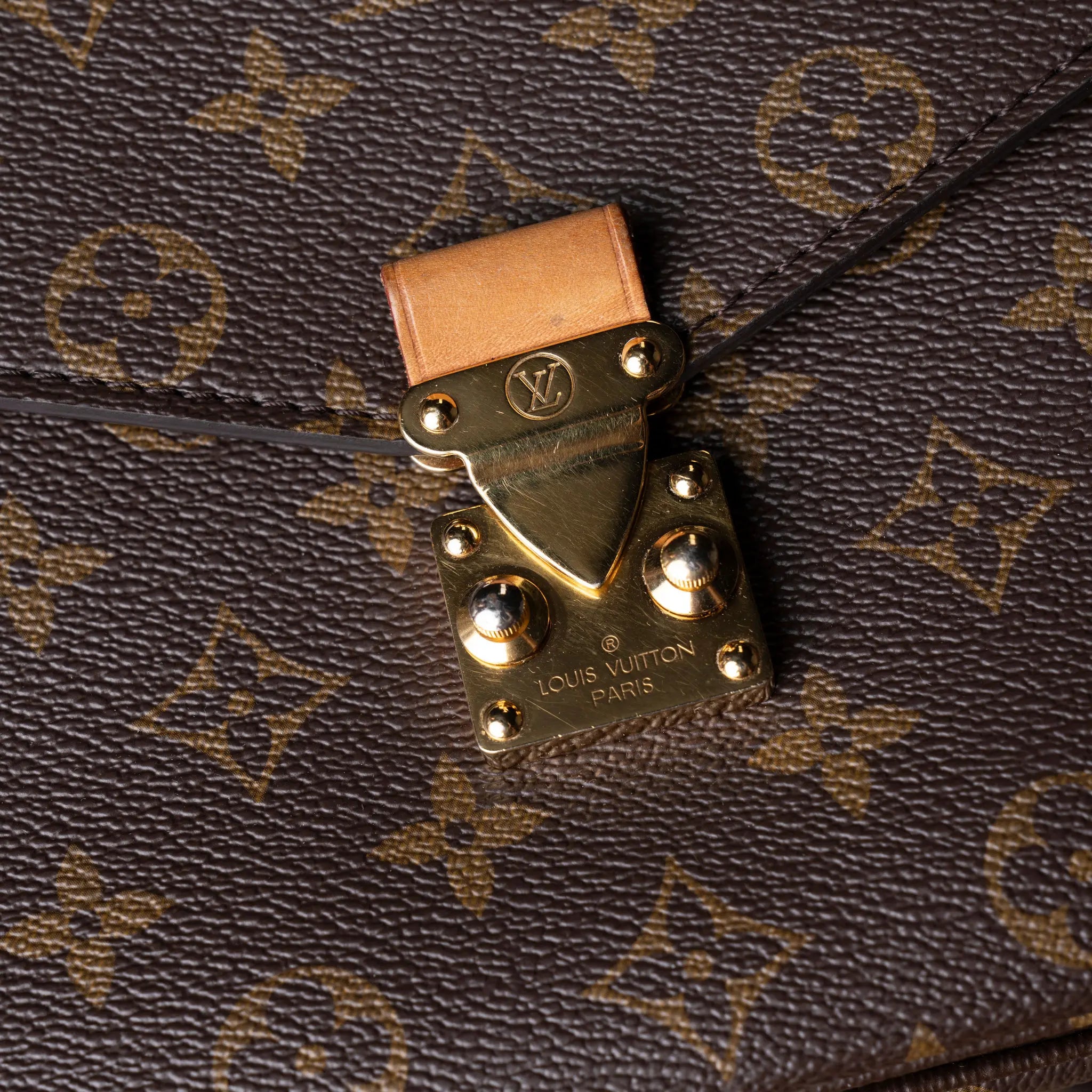 Louis Vuitton Monogram Metis Pochette — Back View