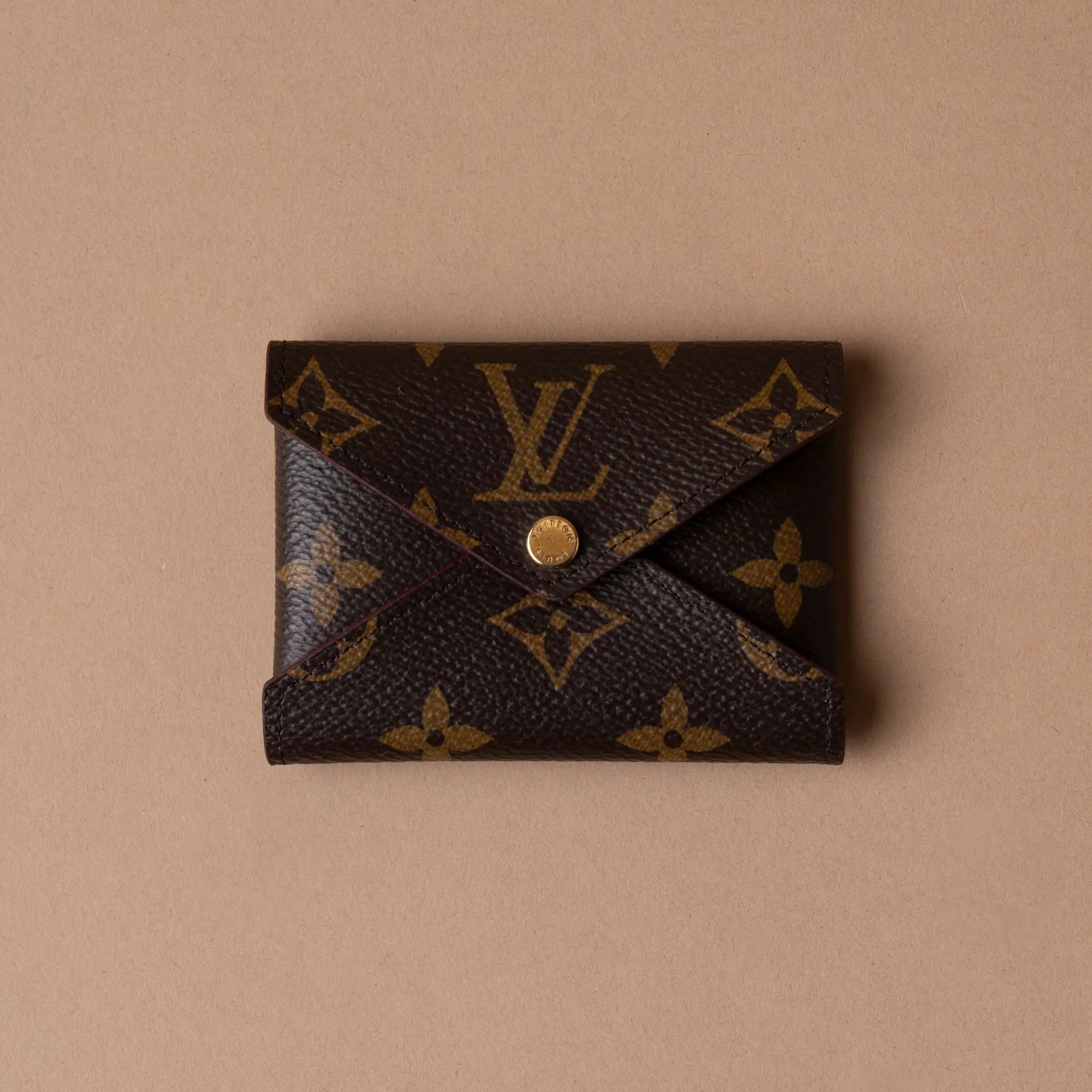 Louis Vuitton Monogram Moedeiro — Back View